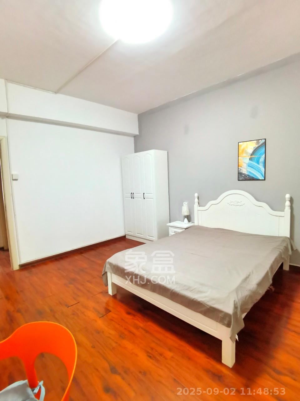 京电花园  6室1厅2卫    4350.0元/月 京电花园  6室1厅2卫    4350.0元/月