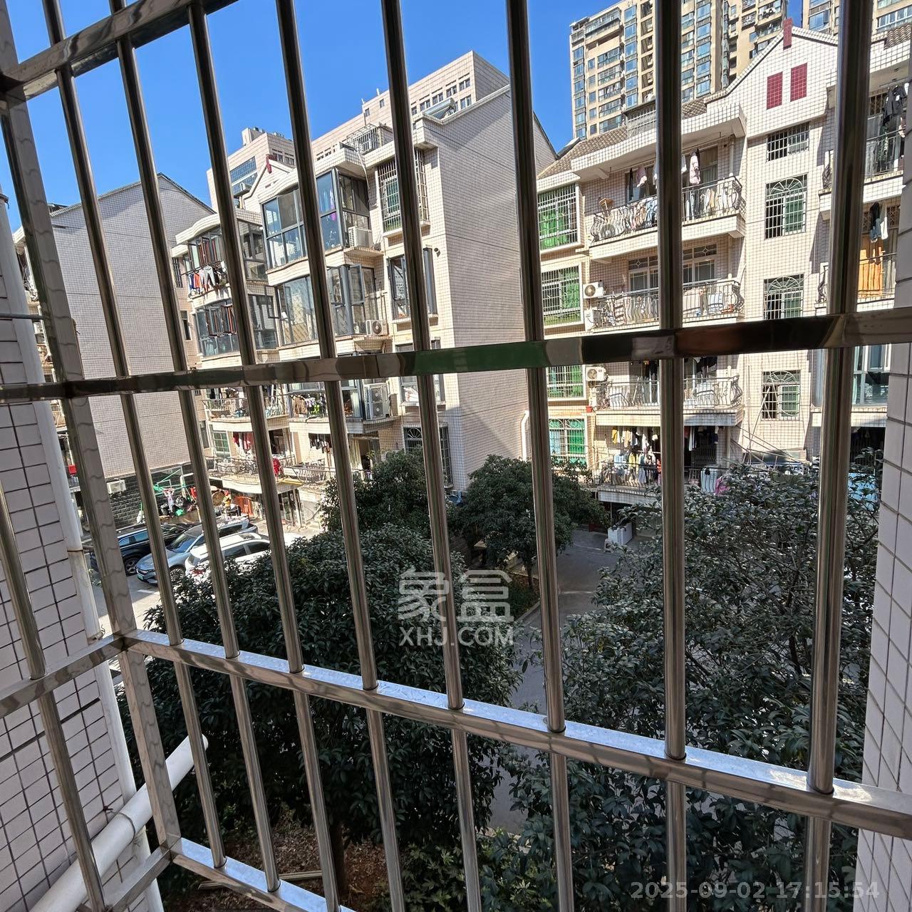 高升小区  1室1厅1卫   1000.00元/月室内图