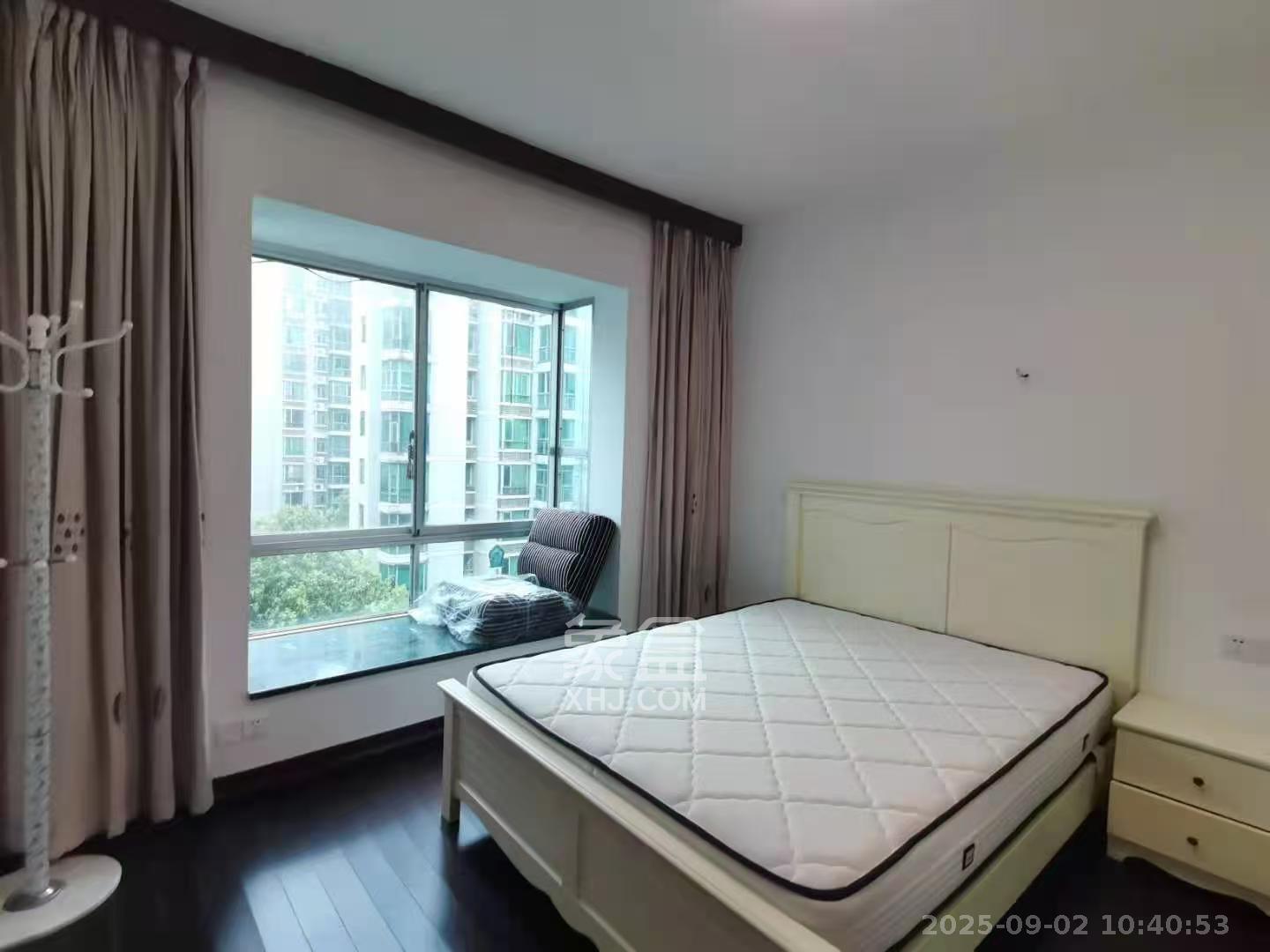 颐美园 3室2厅2卫 3000.0元/月 颐美园 3室2厅2卫 3000.0元/月室内图