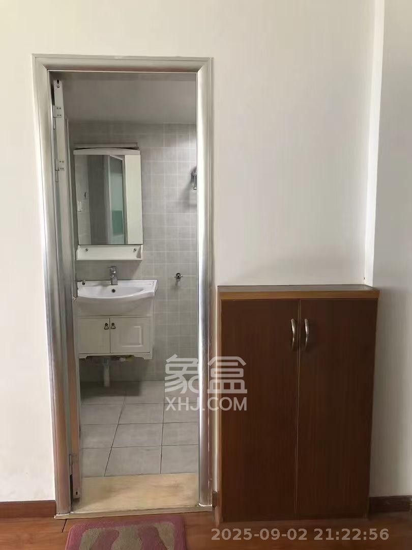 湘超景园  1室1厅1卫   1800.00元/月室内图