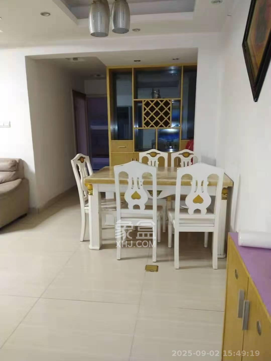 中信文化广场（中信新城二期）  3室2厅1卫    1700.0元/月室内图