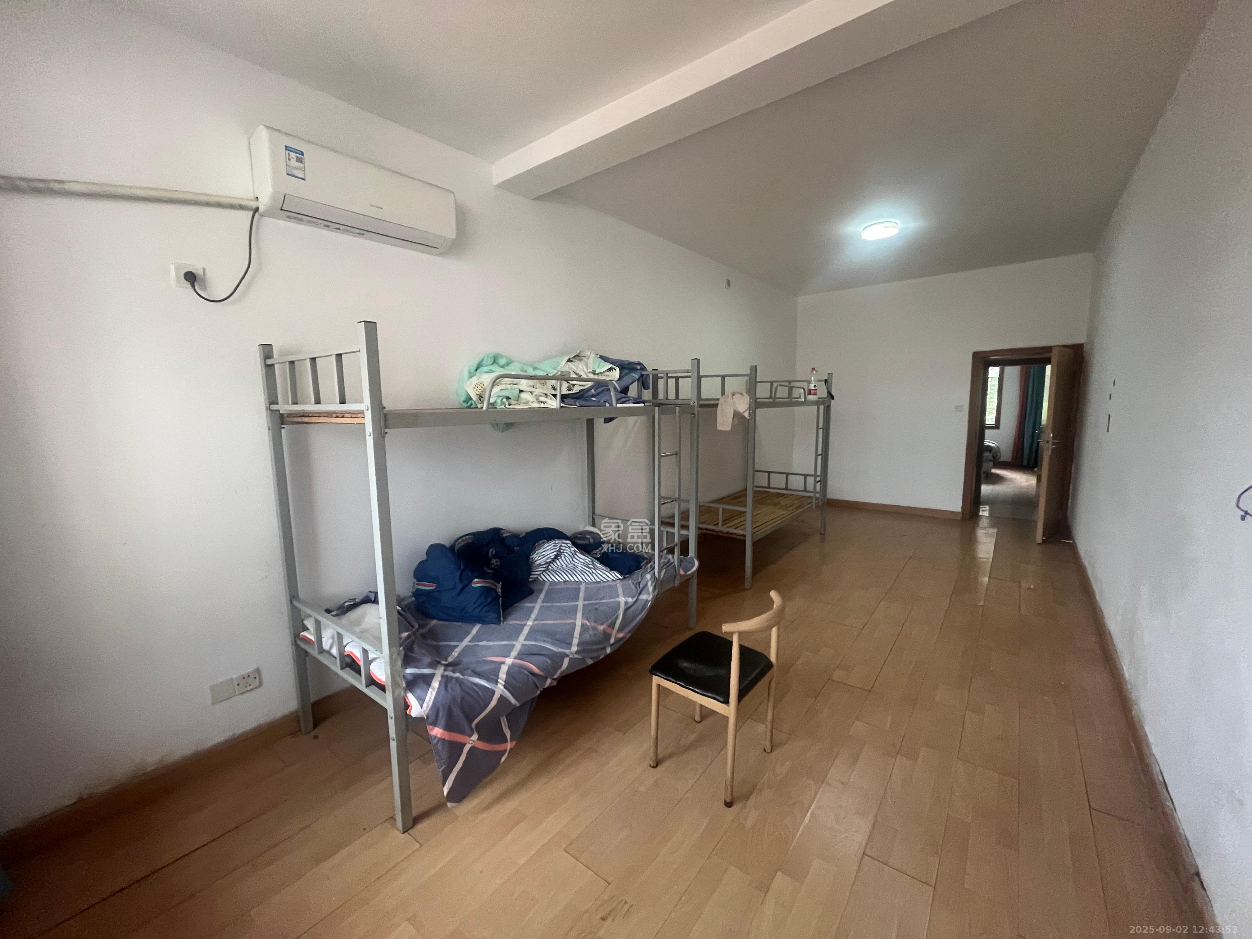 省军区宿舍  1室0厅0卫    3000.0元/月室内图