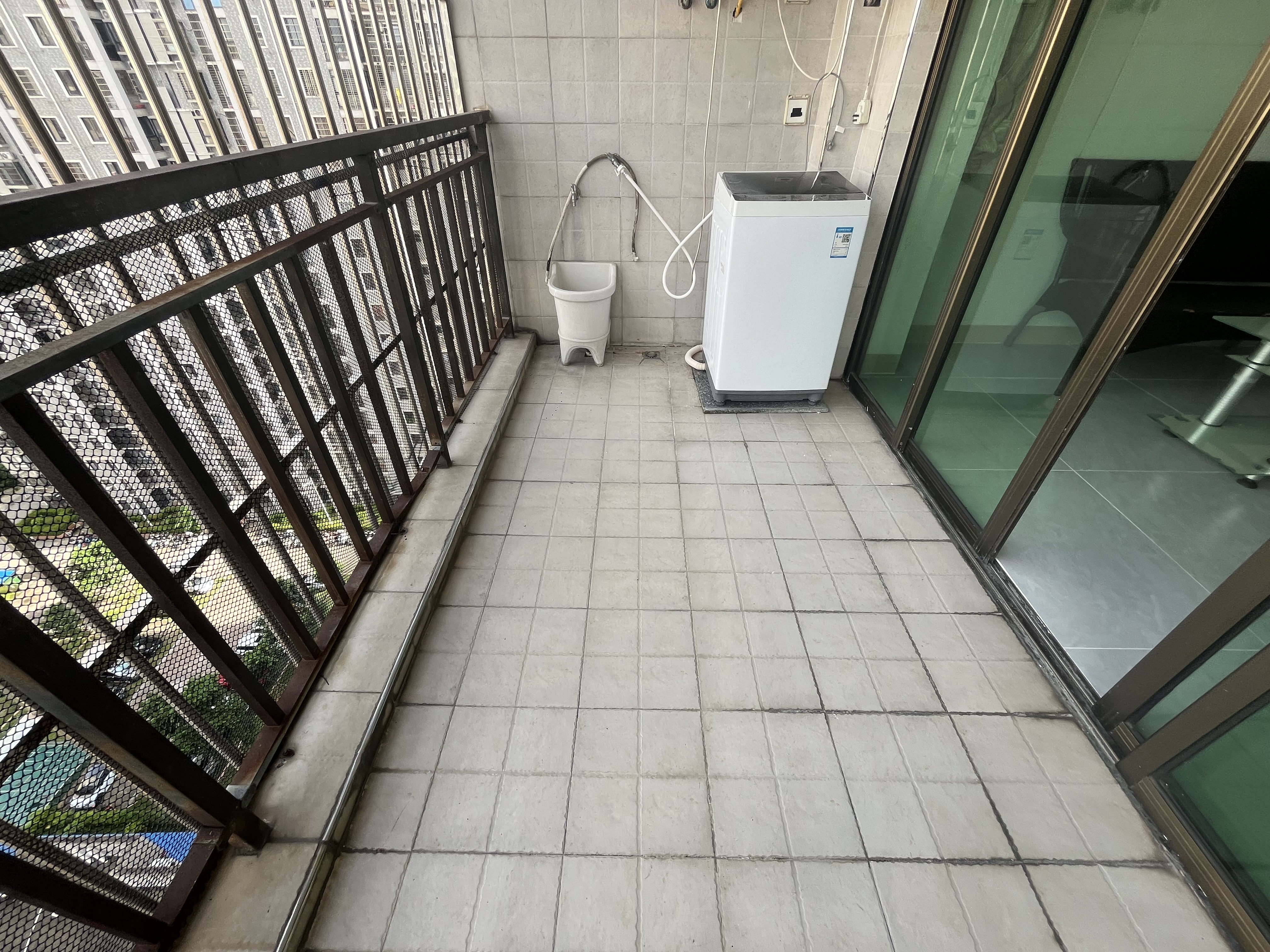 德盛华庭  1室0厅0卫   2400.00元/月室内图