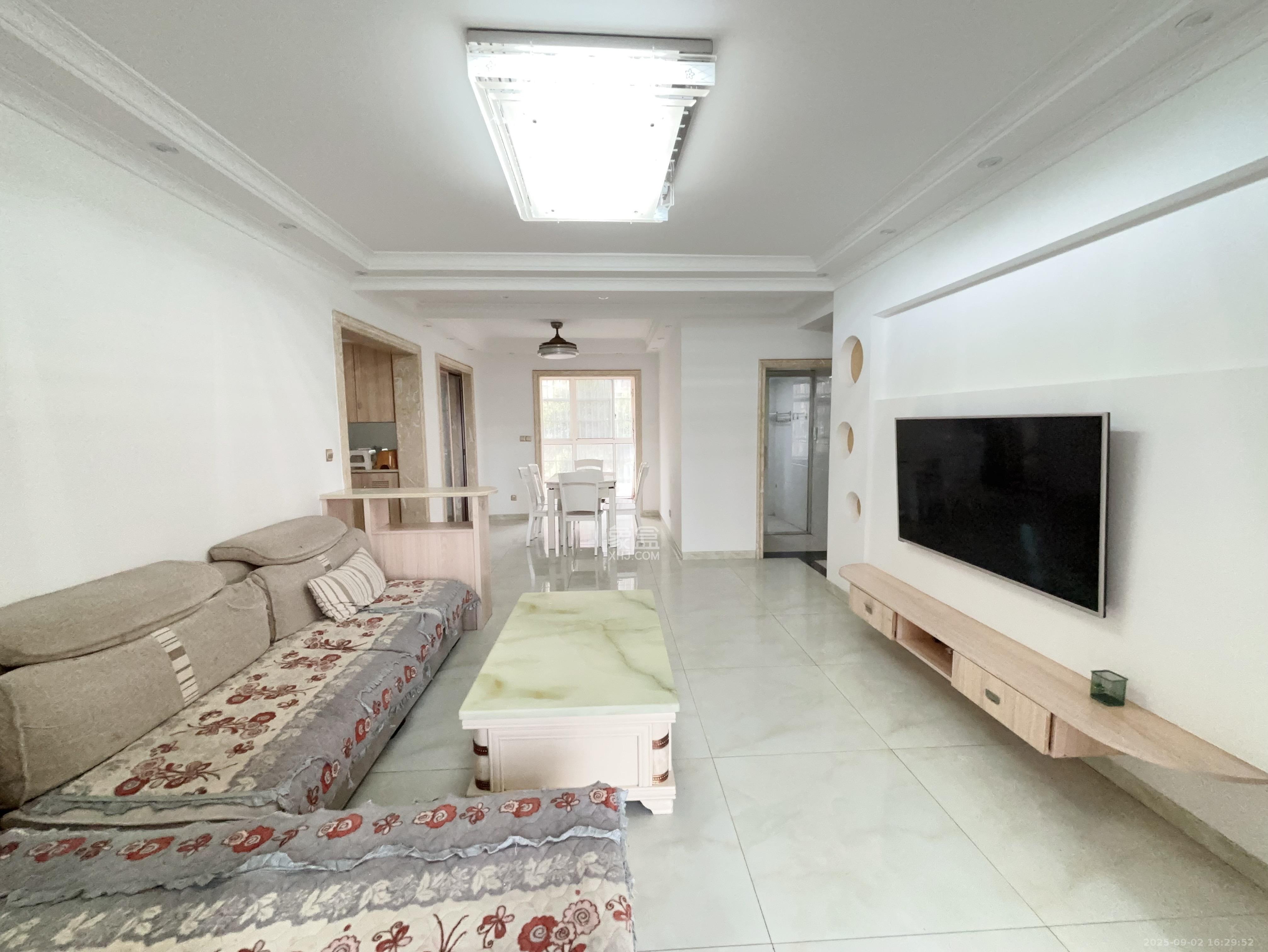 新蕾品阁居 4室2厅2卫 2300.0元/月 新蕾品阁居 4室2厅2卫 2300.0元/月室内图