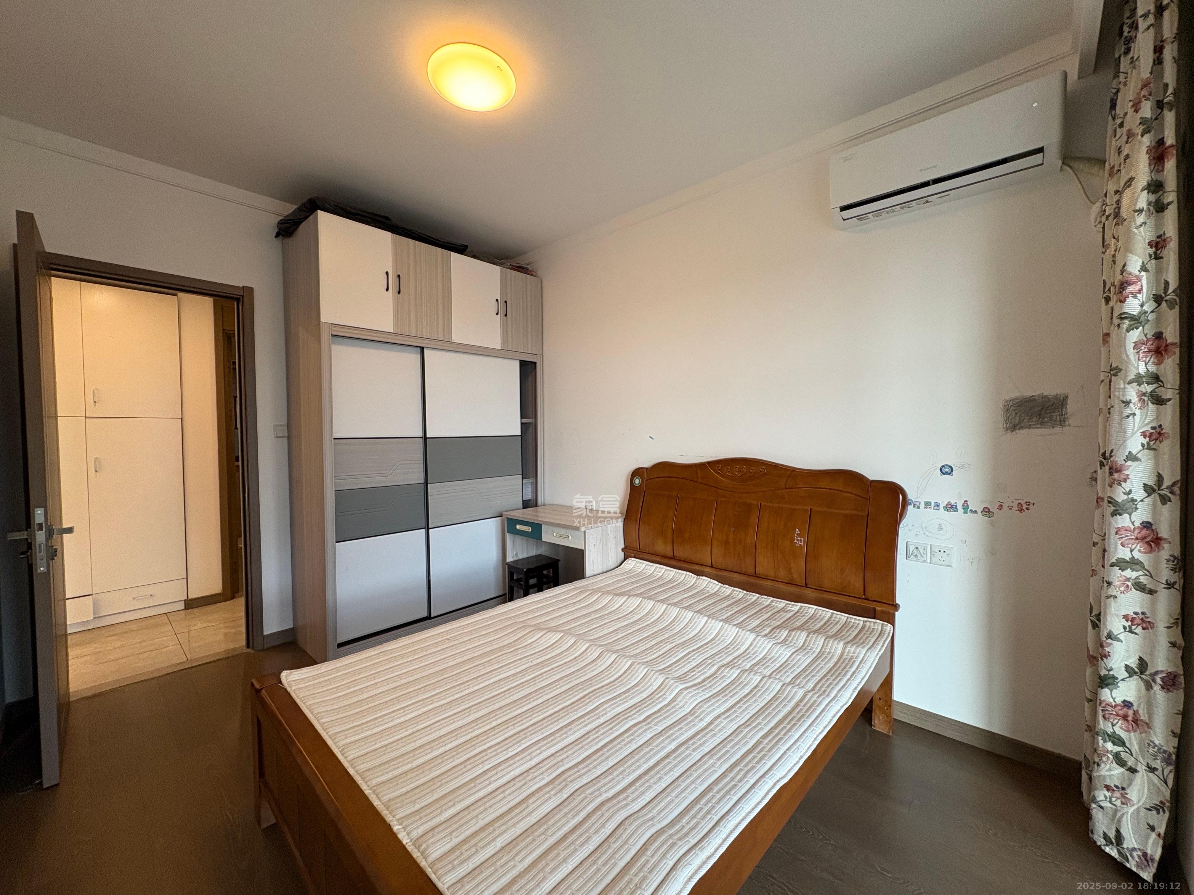 映客龙湖璟翠公馆（映客龙湖璟翠中心）  1室0厅0卫    2800.0元/月室内图