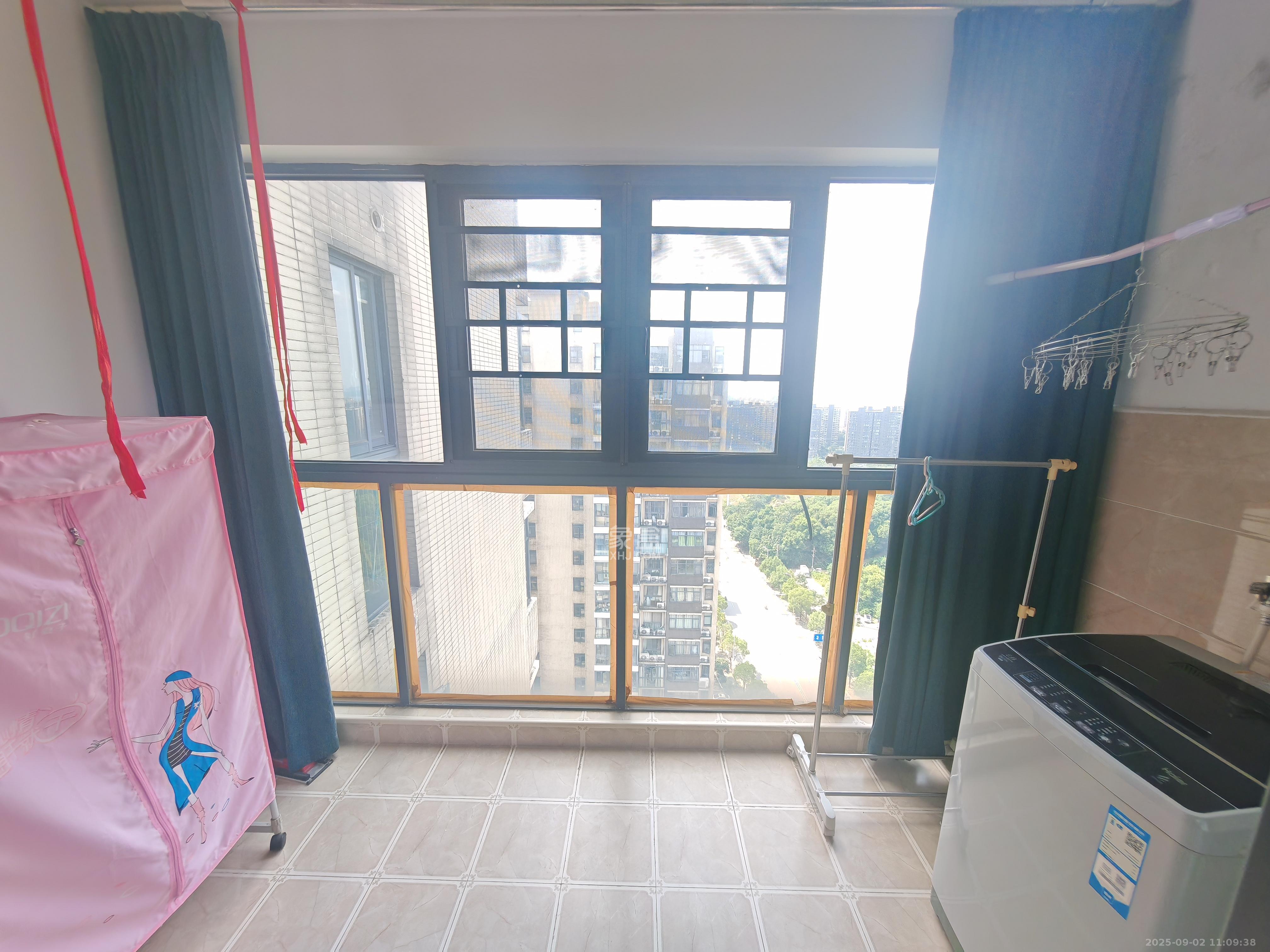 湘水熙园 4室2厅1卫 3300.0元/月 湘水熙园 4室2厅1卫 3300.0元/月室内图