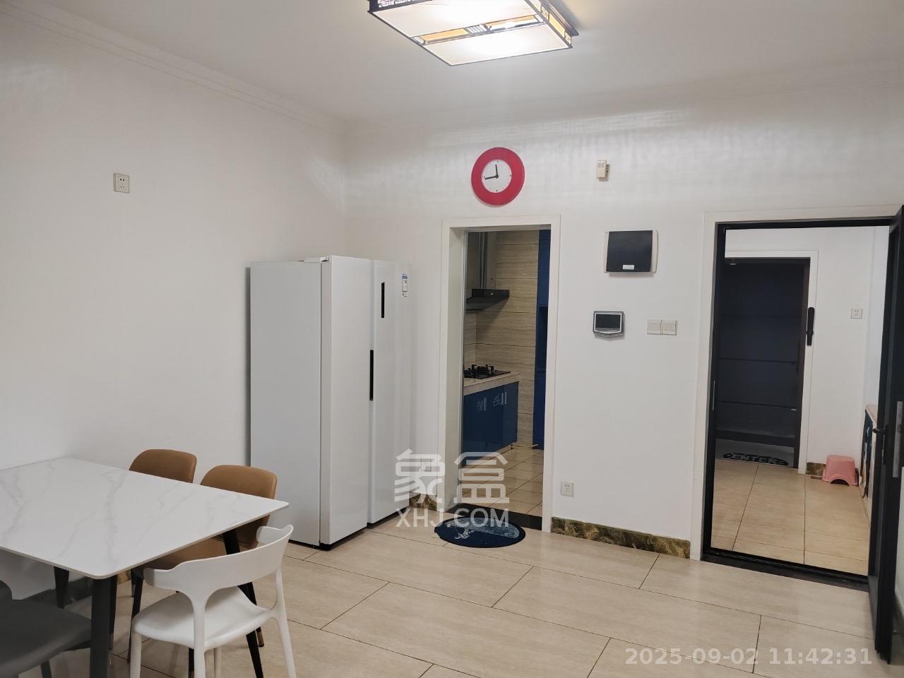 藏珑湖上国际花园  2室2厅1卫    2600.0元/月室内图