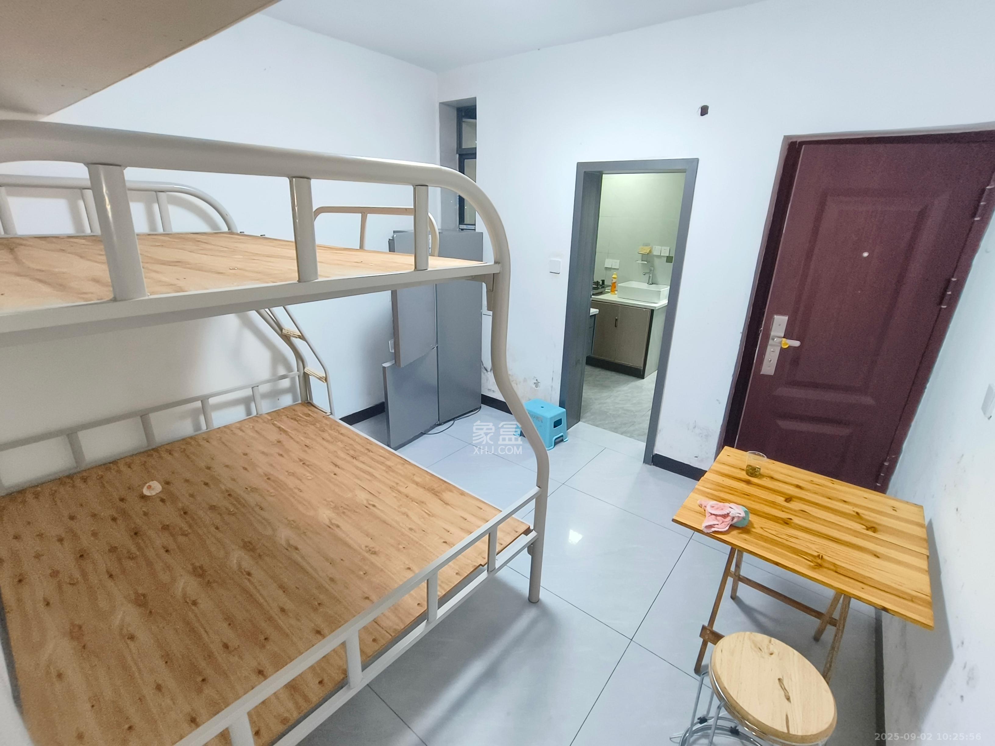 建湘新村  1室1厅1卫   1500.00元/月室内图