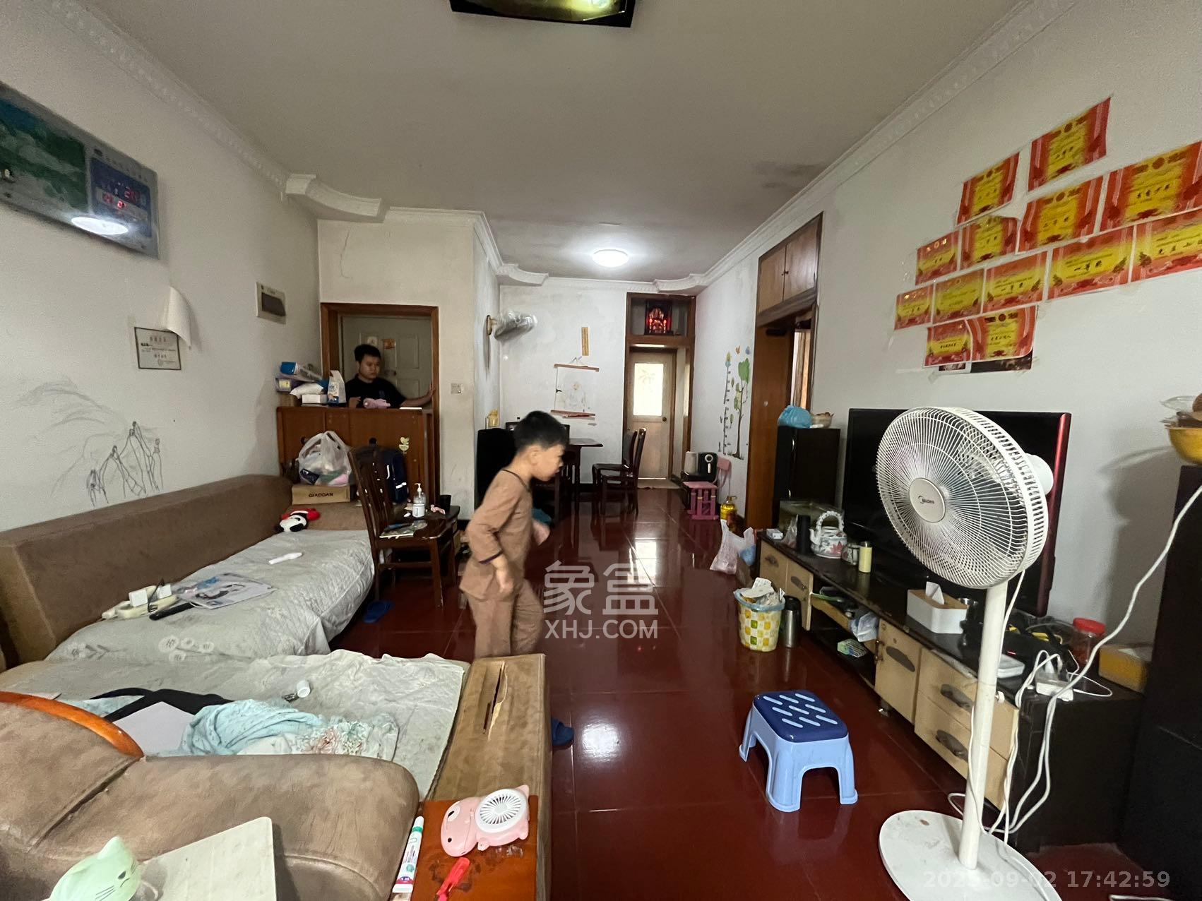 中天佳园  1室2厅2卫    1100.0元/月室内图