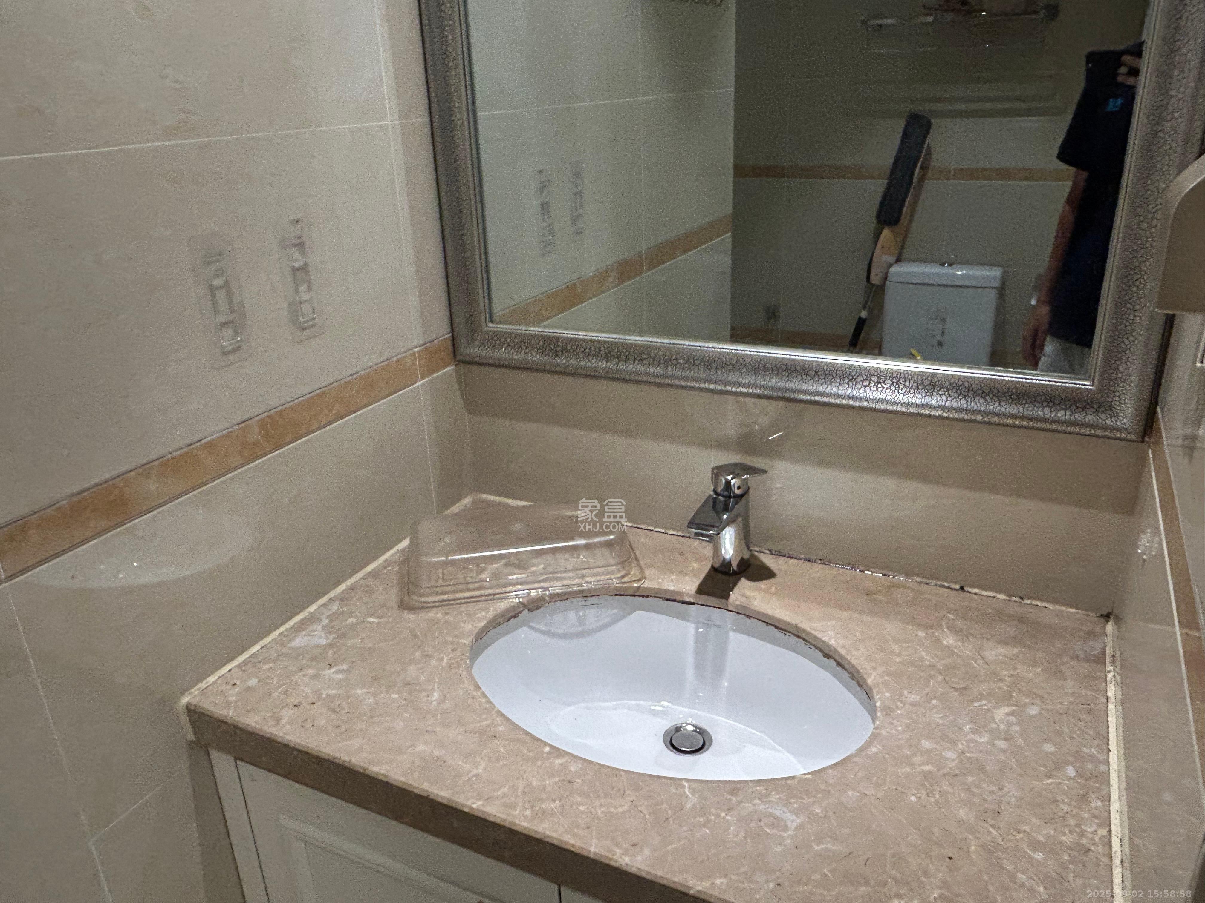 梅溪湖金茂府(金茂广场)(金茂览秀城)  3室2厅2卫    4000.0元/月 梅溪湖金茂府(金茂广场)(金茂览秀城)  3室2厅2卫    4000.0元/月室内图