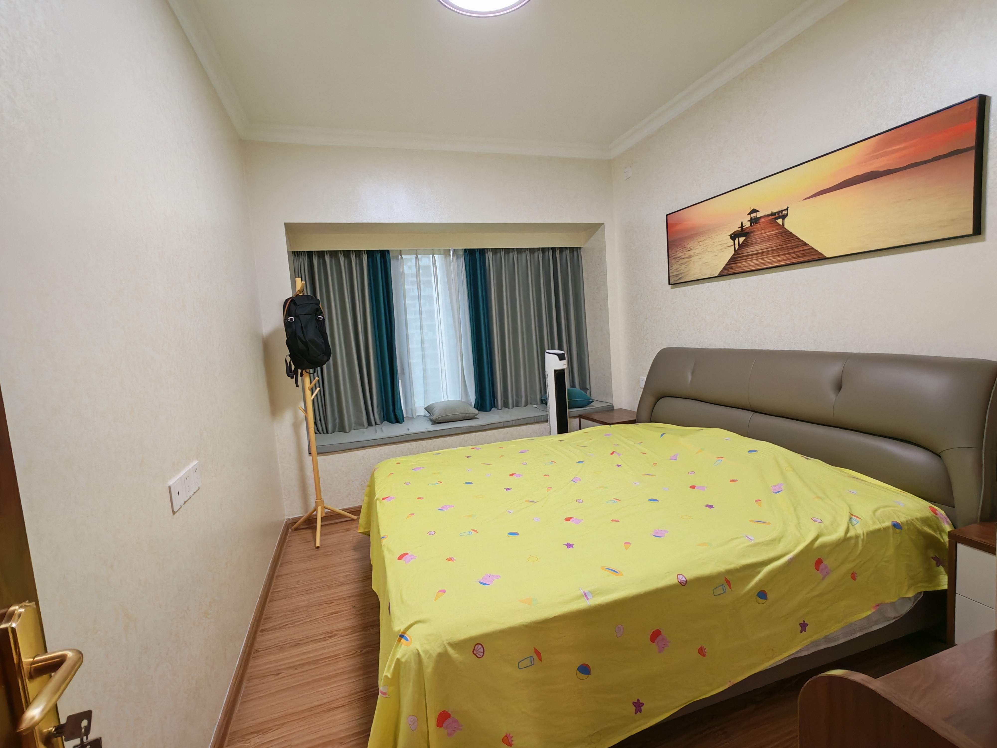 华耀碧桂园十里江湾誉峯 4室2厅2卫 89.8万 华耀碧桂园十里江湾誉峯 4室2厅2卫 89.8万客厅