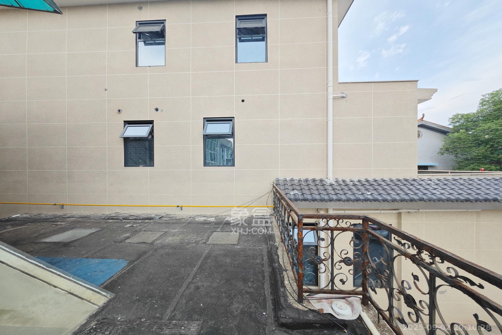 桔园小区1-8片  4室2厅2卫    248.0万其他