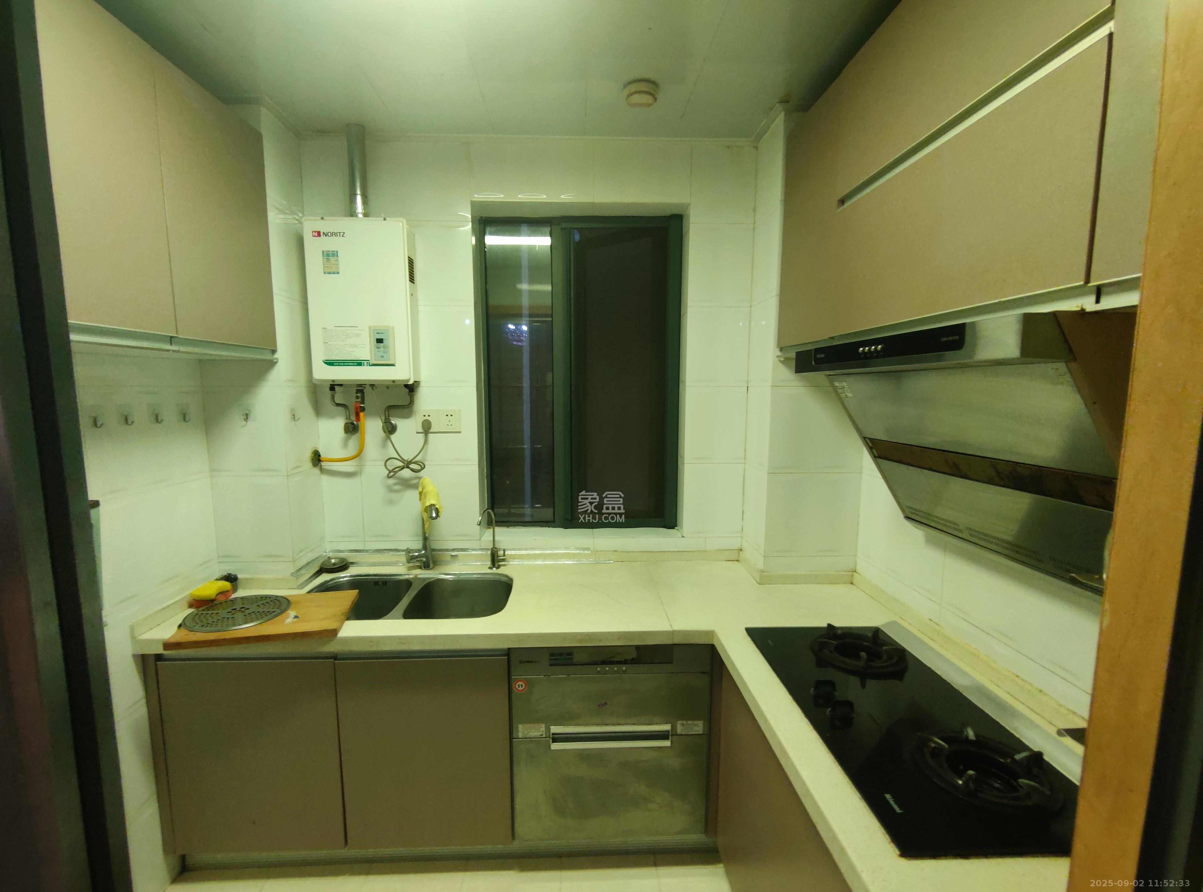 中城丽景香山园  3室2厅1卫    2800.0元/月 中城丽景香山园  3室2厅1卫    2800.0元/月室内图