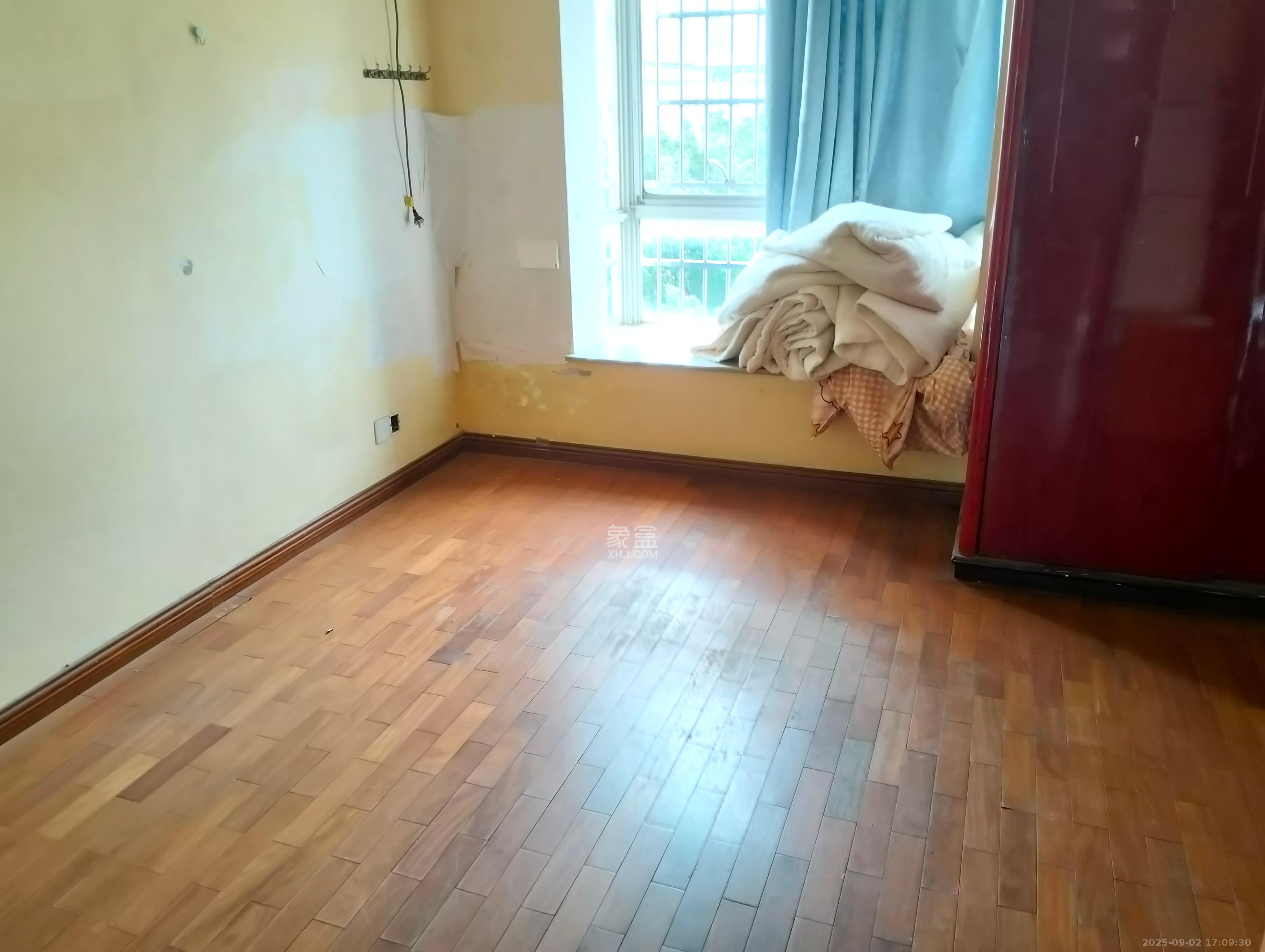 仁和雨花家园 4室2厅2卫 2800.0元/月 仁和雨花家园 4室2厅2卫 2800.0元/月室内图