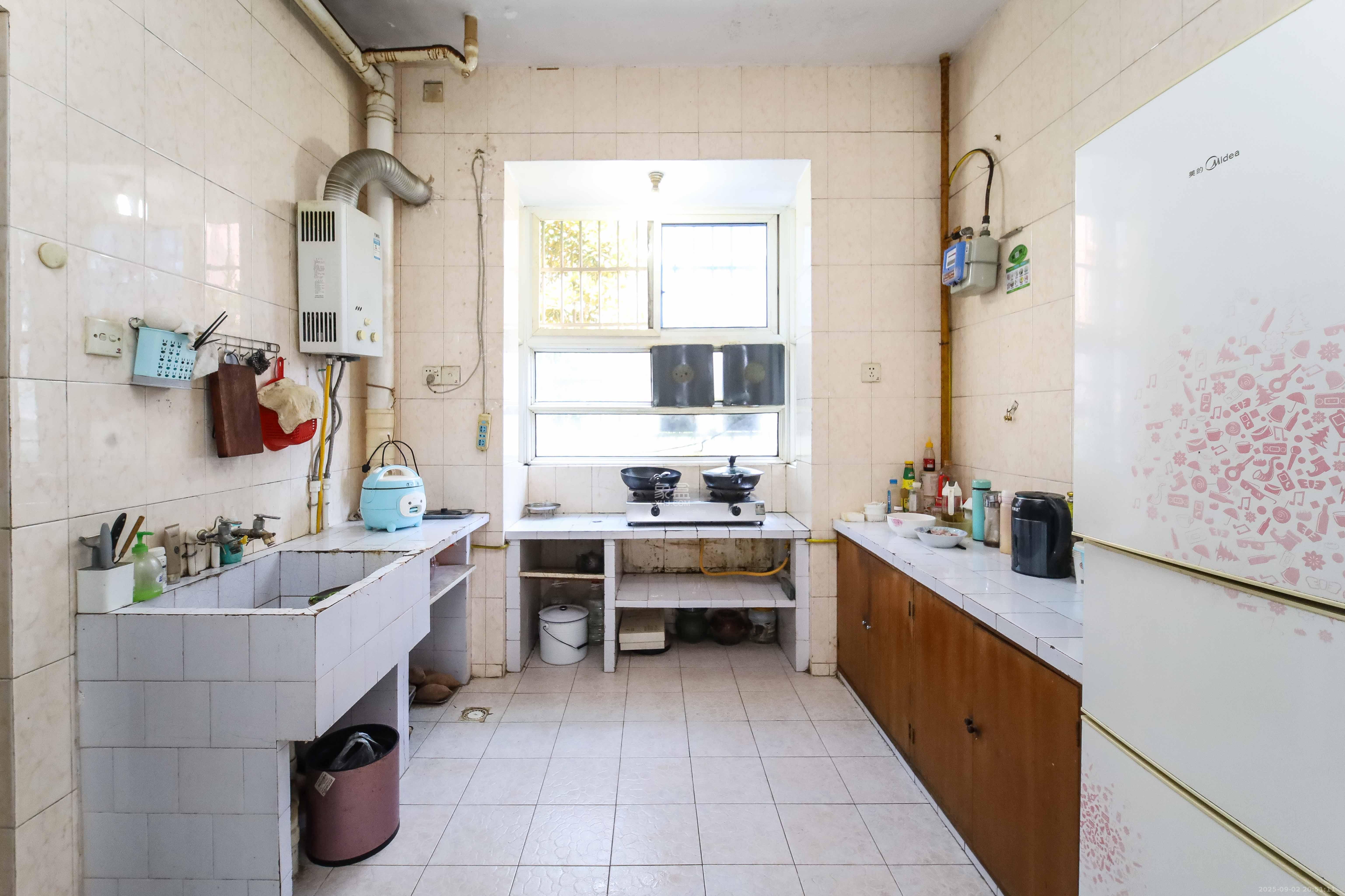 荷花园电信宿舍(天辰荷花苑)  2室2厅1卫    78.0万 荷花园电信宿舍(天辰荷花苑)  2室2厅1卫    78.0万厨房