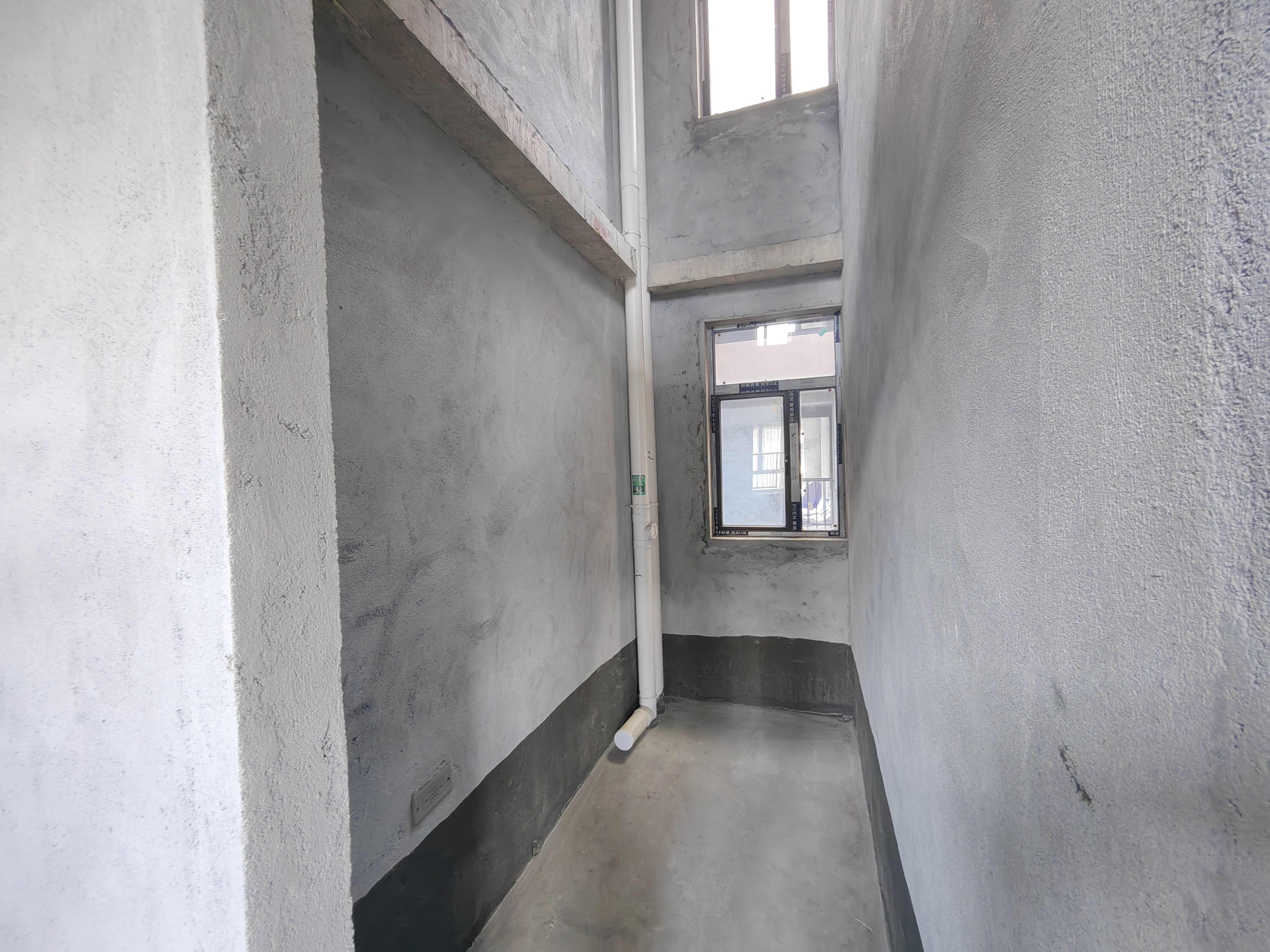 北建理想城  8室4厅4卫    60.0万客厅