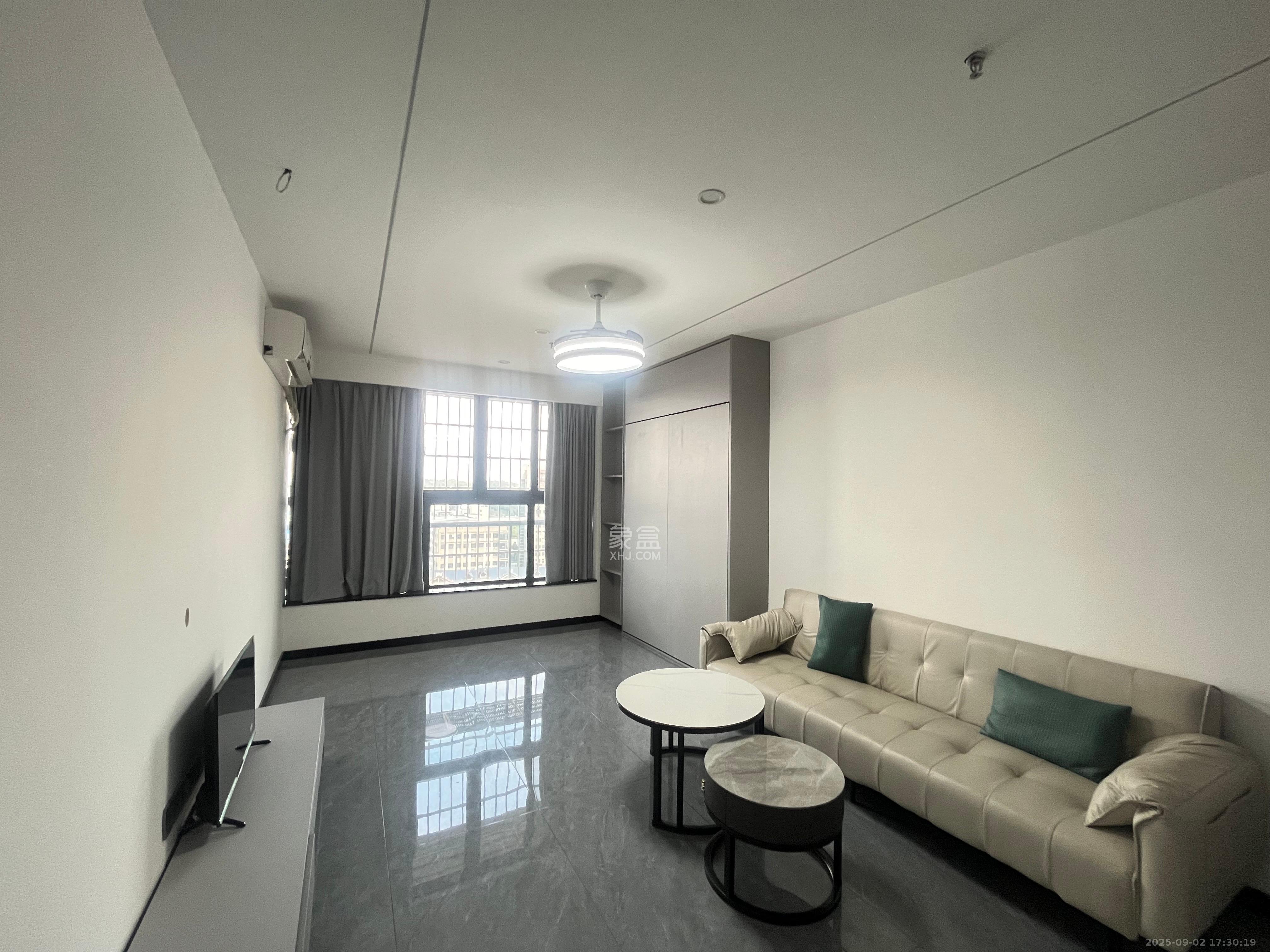 中南国际眼镜城(中伟商业中心)  1室1厅1卫    1800.0元/月 中南国际眼镜城(中伟商业中心)  1室1厅1卫    1800.0元/月室内图