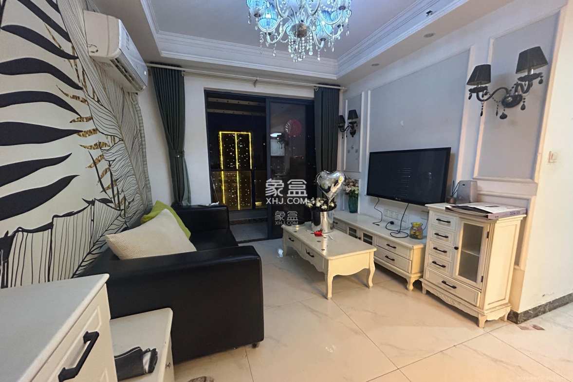 绿地中央广场  2室2厅1卫    2300.0元/月 绿地中央广场  2室2厅1卫    2300.0元/月室内图