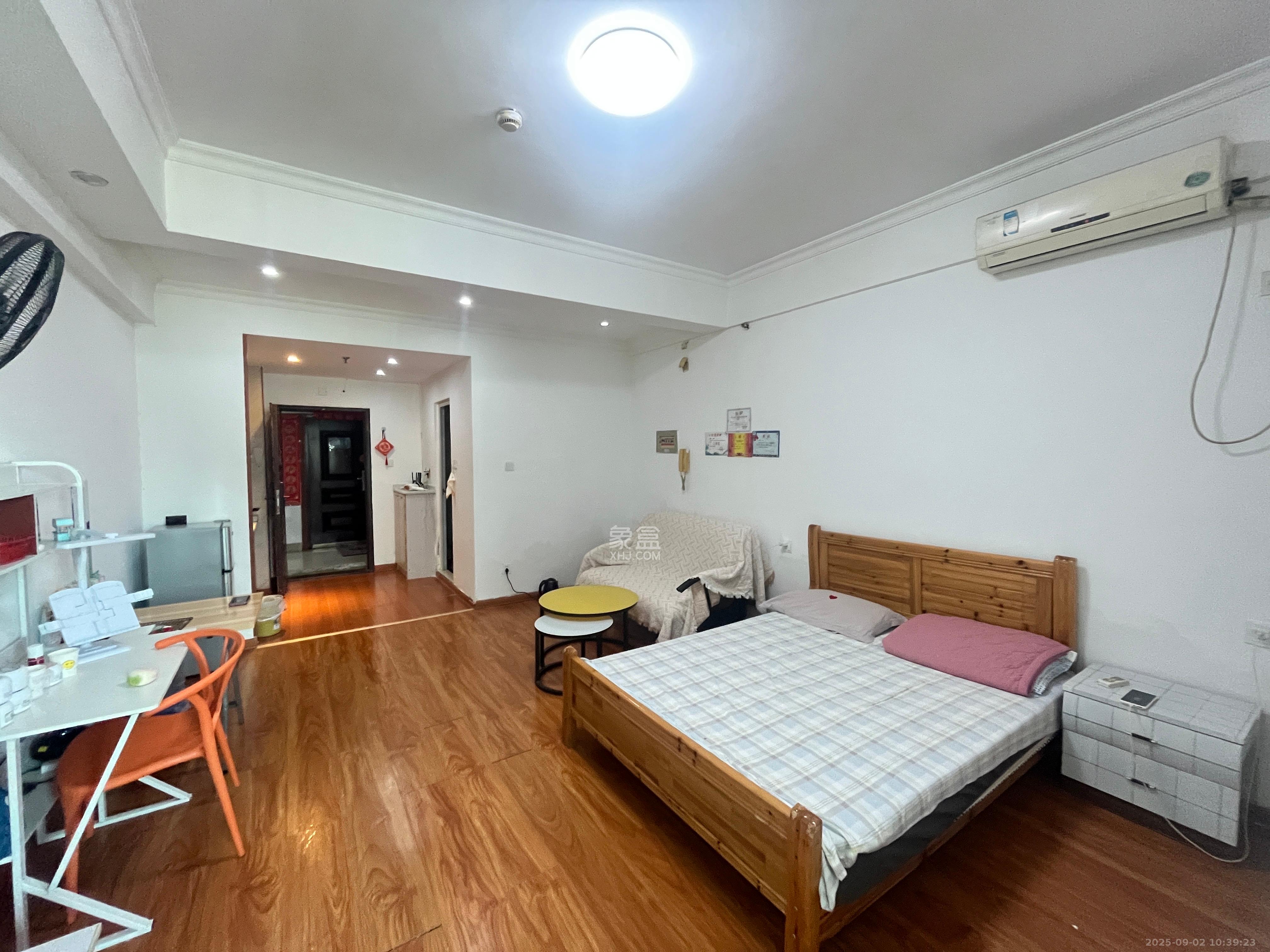 上城星座 1室0厅1卫 1700.0元/月 上城星座 1室0厅1卫 1700.0元/月室内图