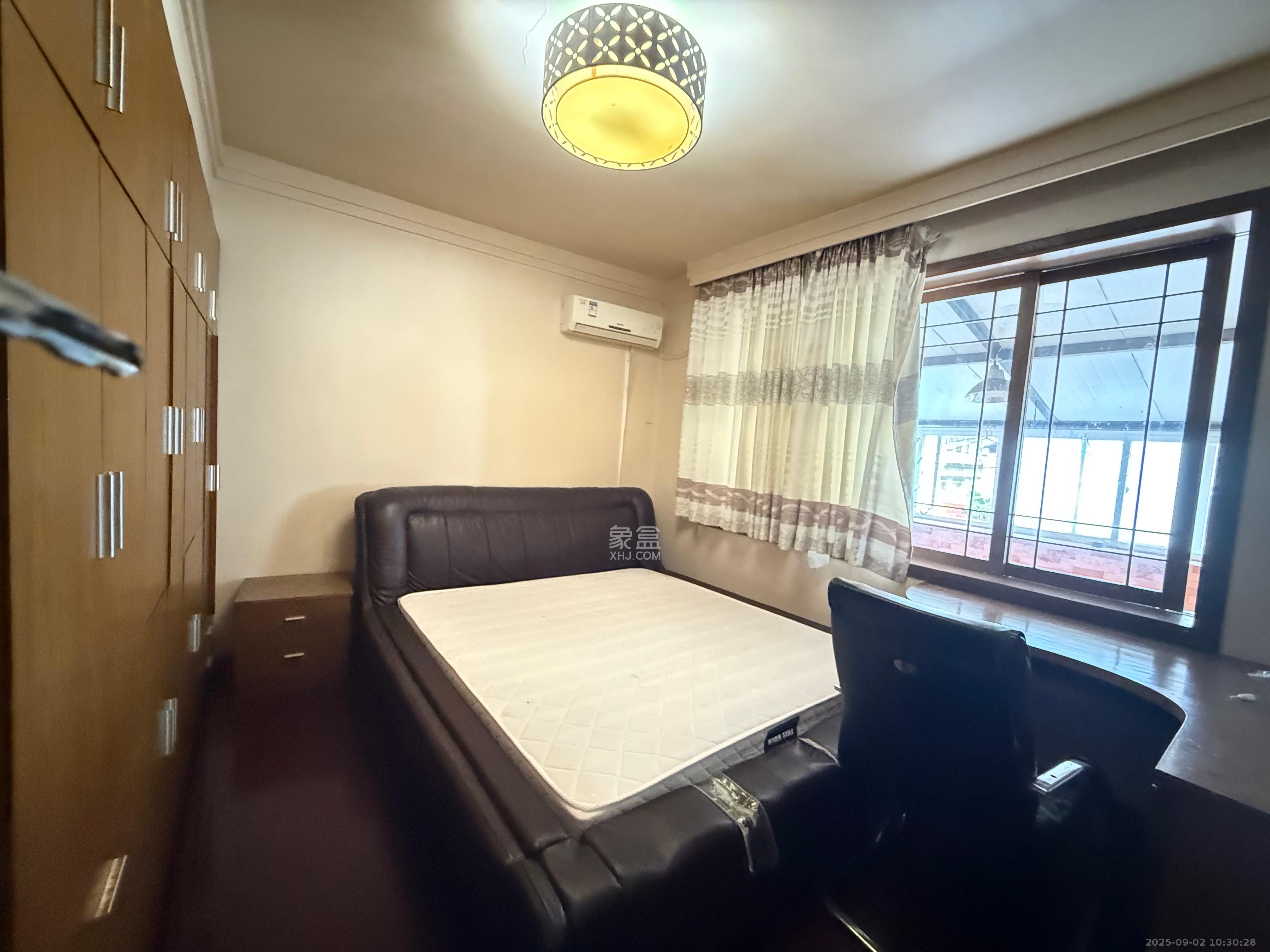 鑫天花园  4室3厅2卫    2600.0元/月室内图