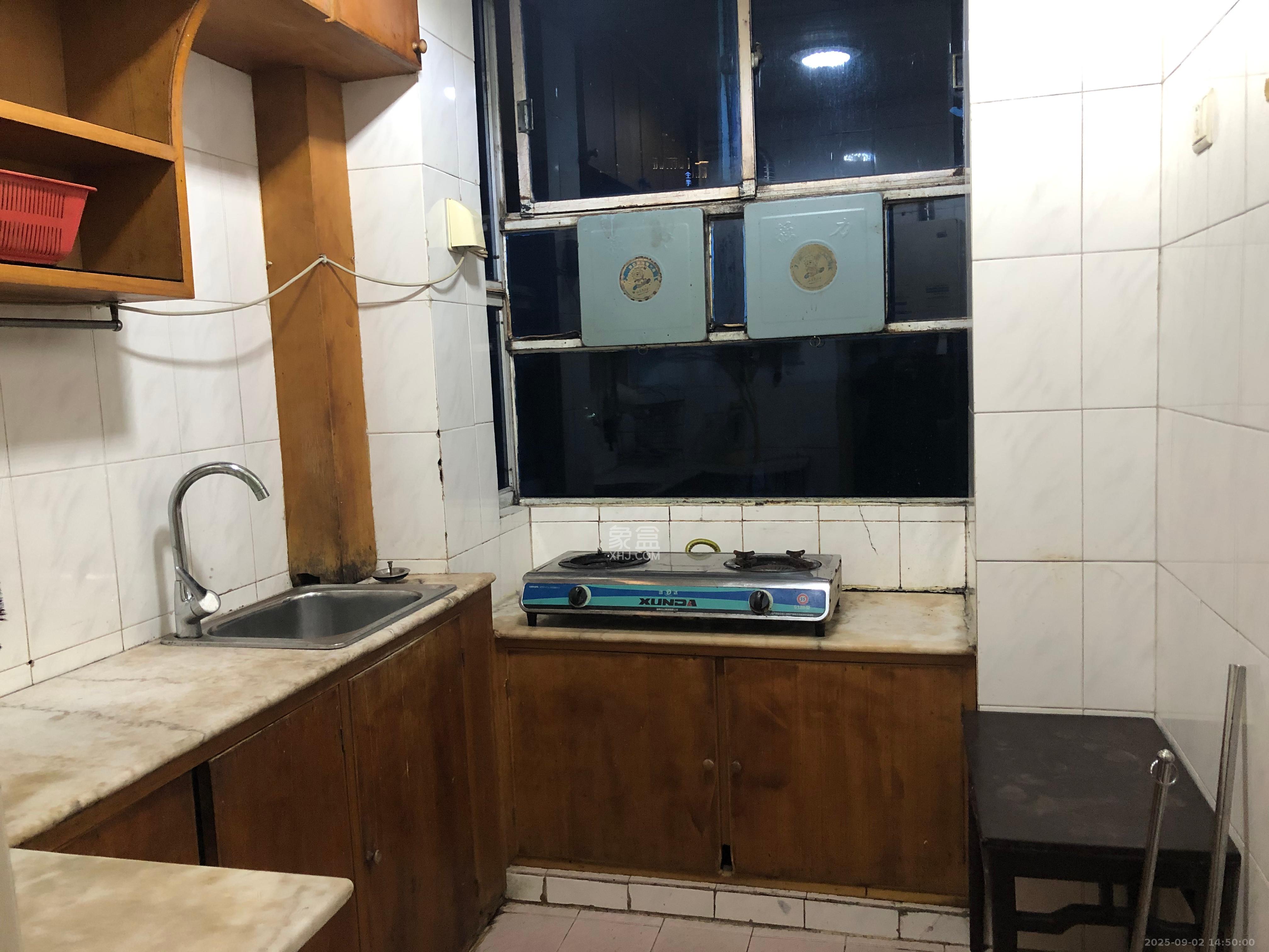 公交园小区（公交新村）  2室1厅1卫    1500.0元/月室内图