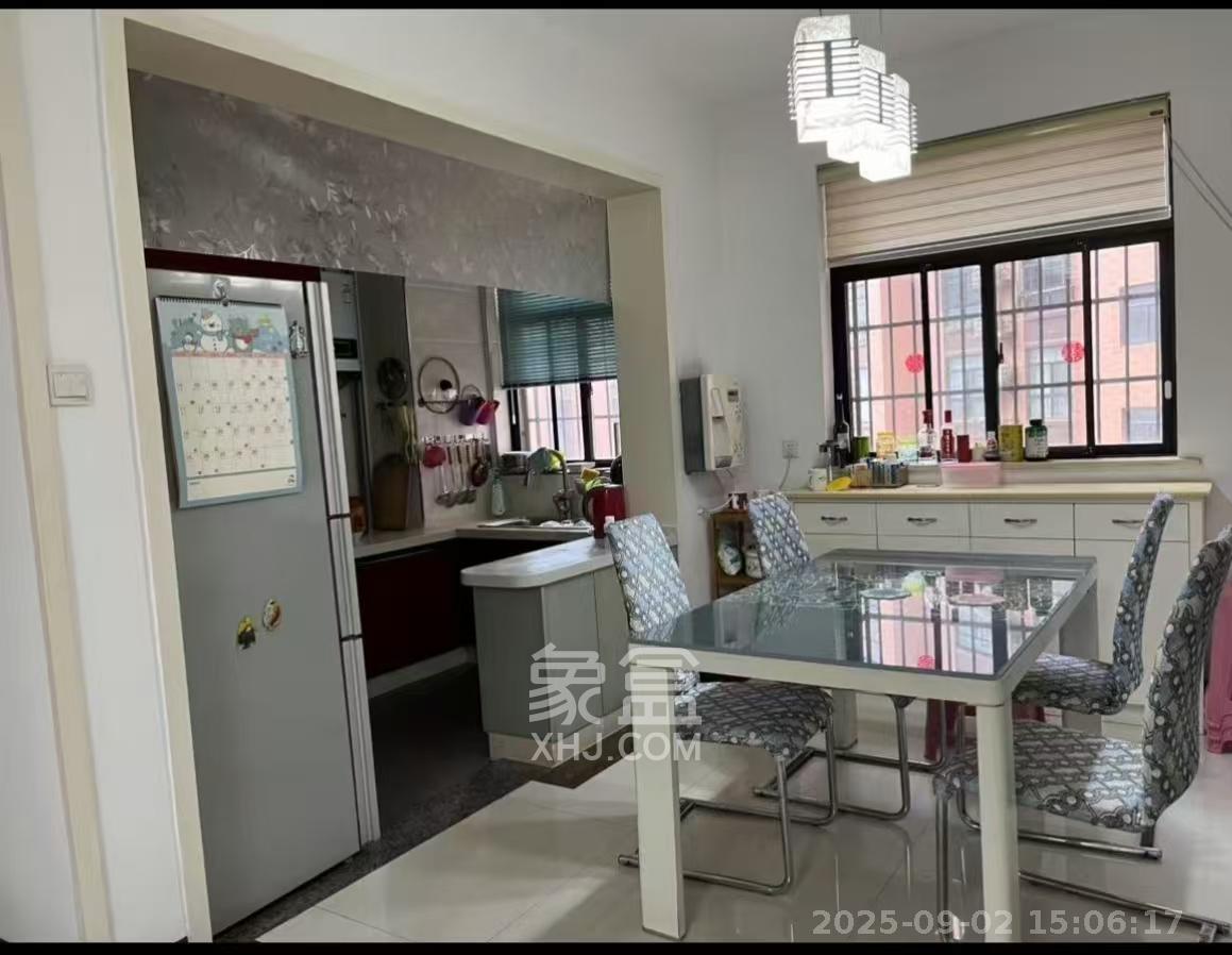 霞光山庄北苑 3室2厅2卫 1600.0元/月 霞光山庄北苑 3室2厅2卫 1600.0元/月室内图