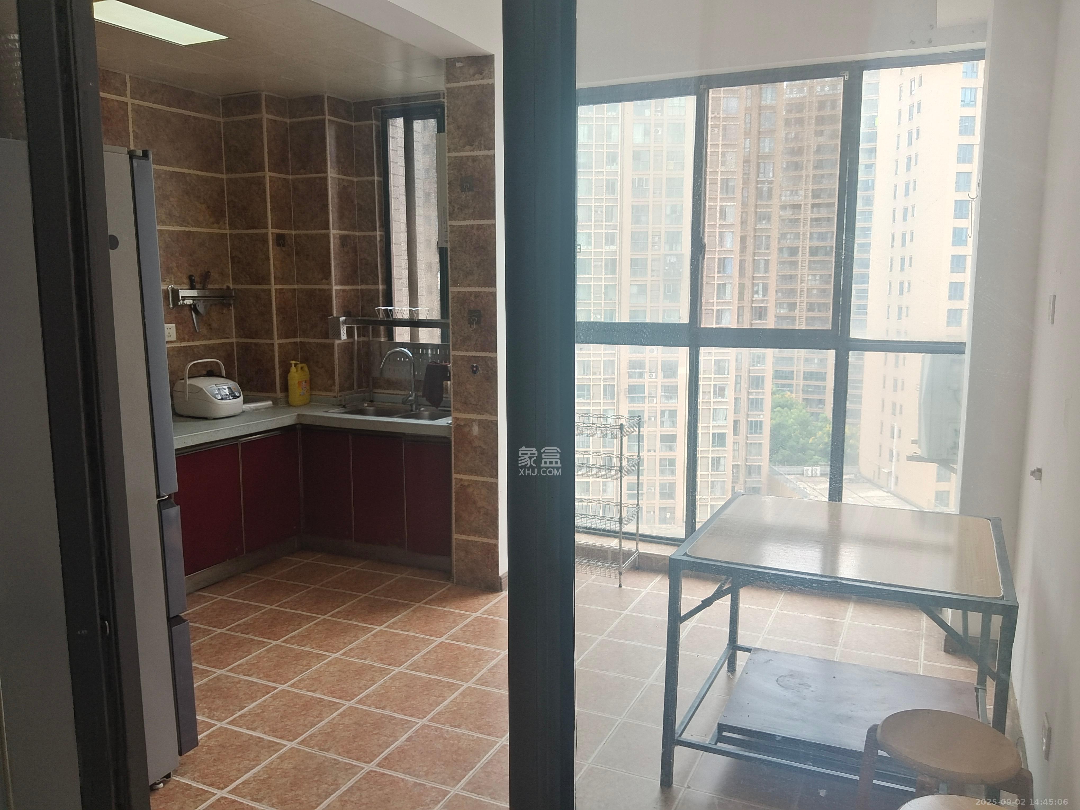鑫远熙山 3室2厅1卫 2500.0元/月 鑫远熙山 3室2厅1卫 2500.0元/月室内图