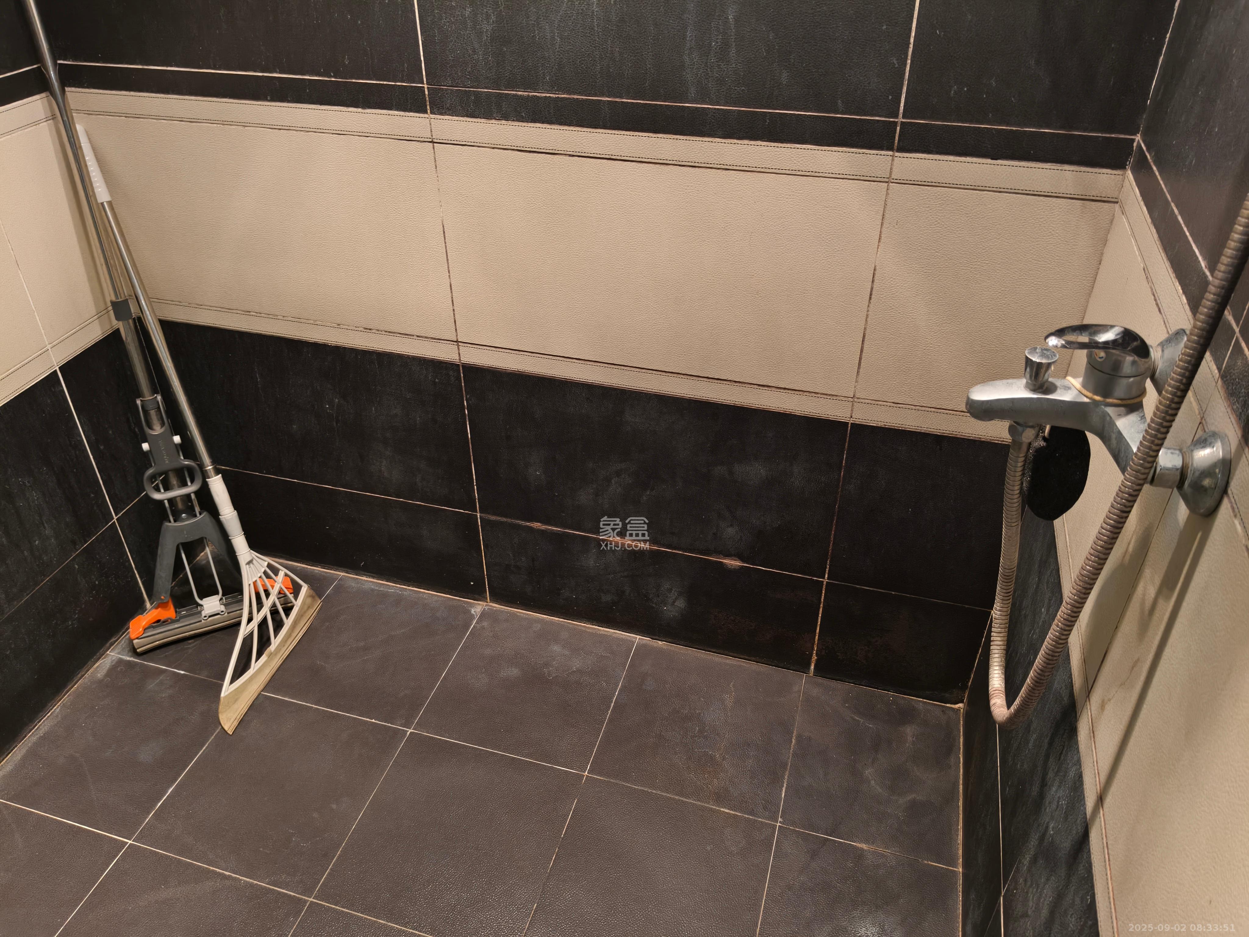 雄海花园  2室2厅1卫    2600.0元/月室内图