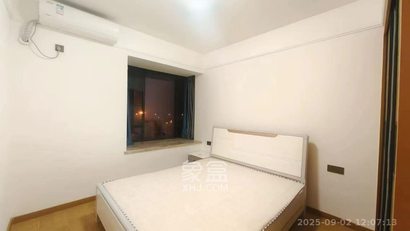 长房云西府一期  3室2厅2卫   3200.00元/月室内图