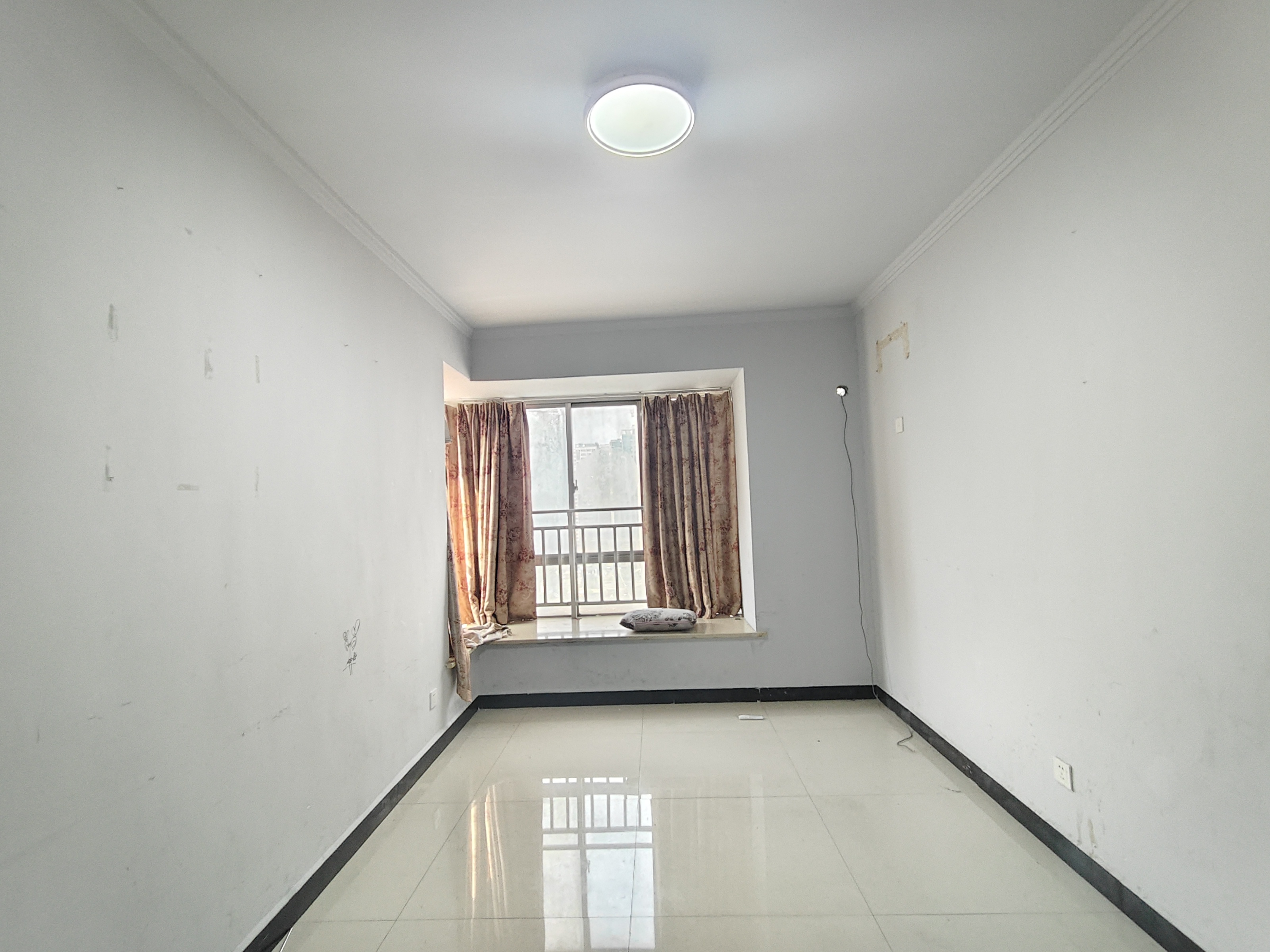 维港十字街 4室2厅2卫 2000.0元/月 维港十字街 4室2厅2卫 2000.0元/月室内图