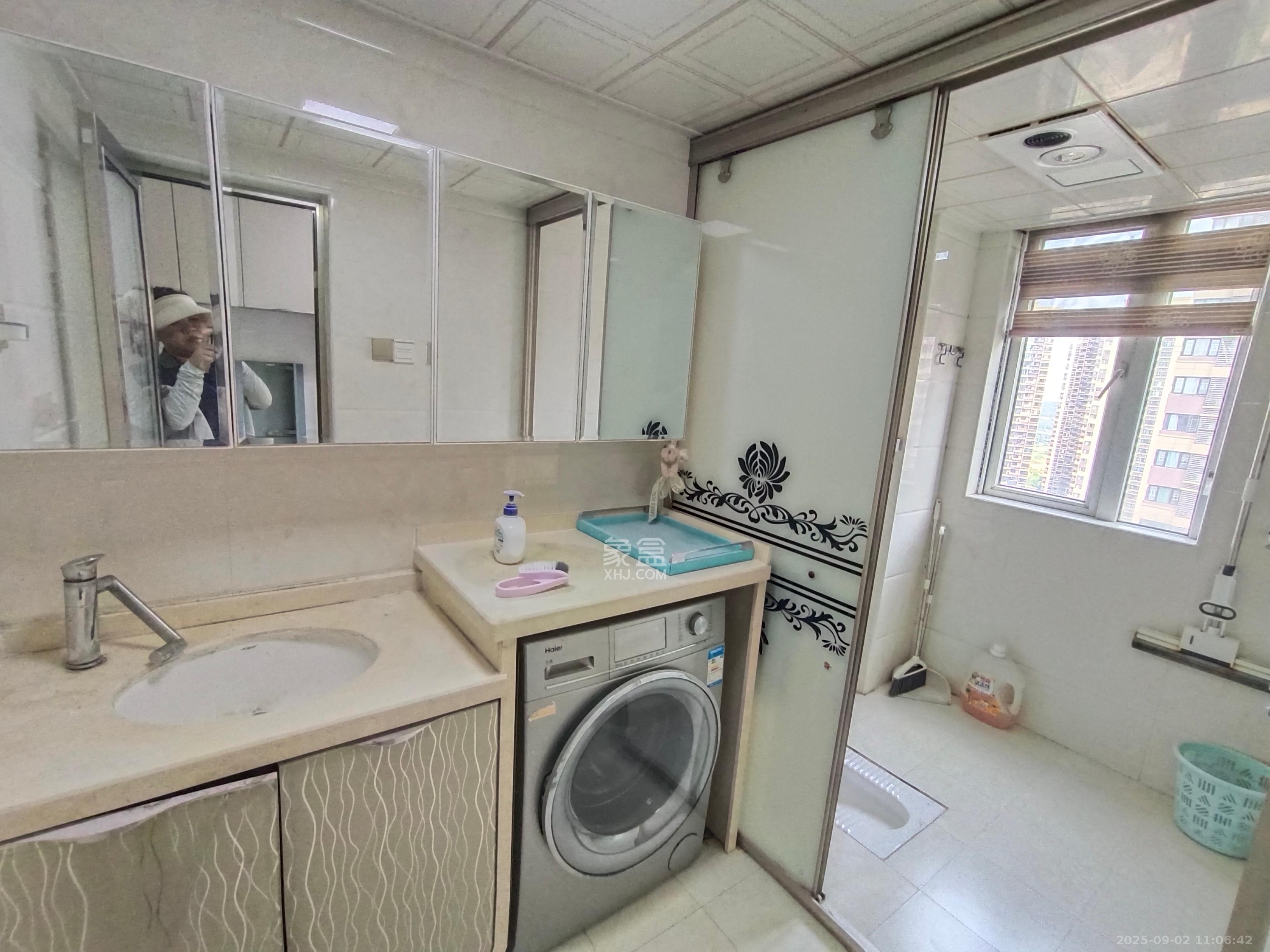 保利香槟国际  3室2厅2卫    2000.0元/月室内图