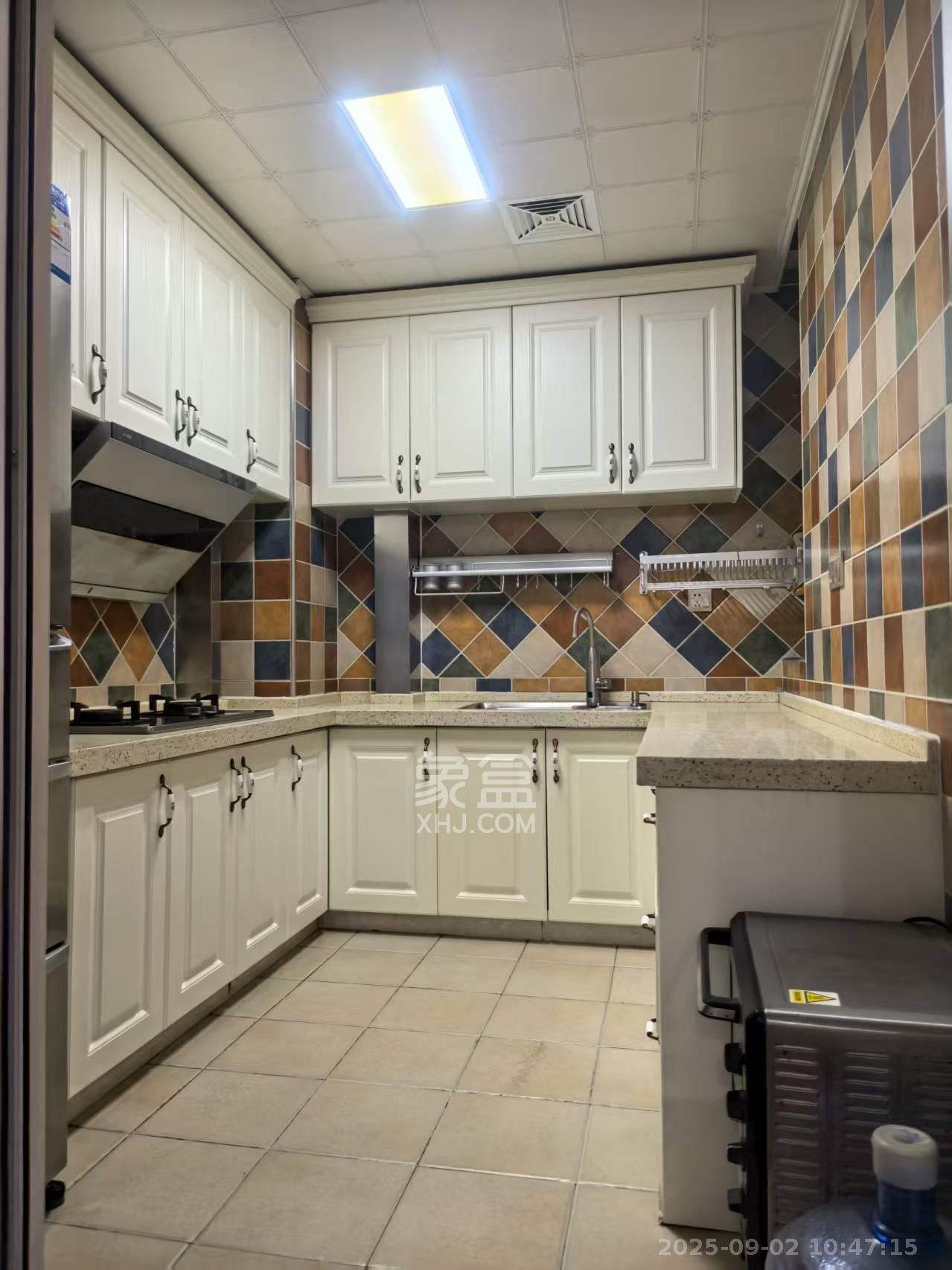 鑫科明珠  3室2厅2卫    3350.0元/月 鑫科明珠  3室2厅2卫    3350.0元/月室内图