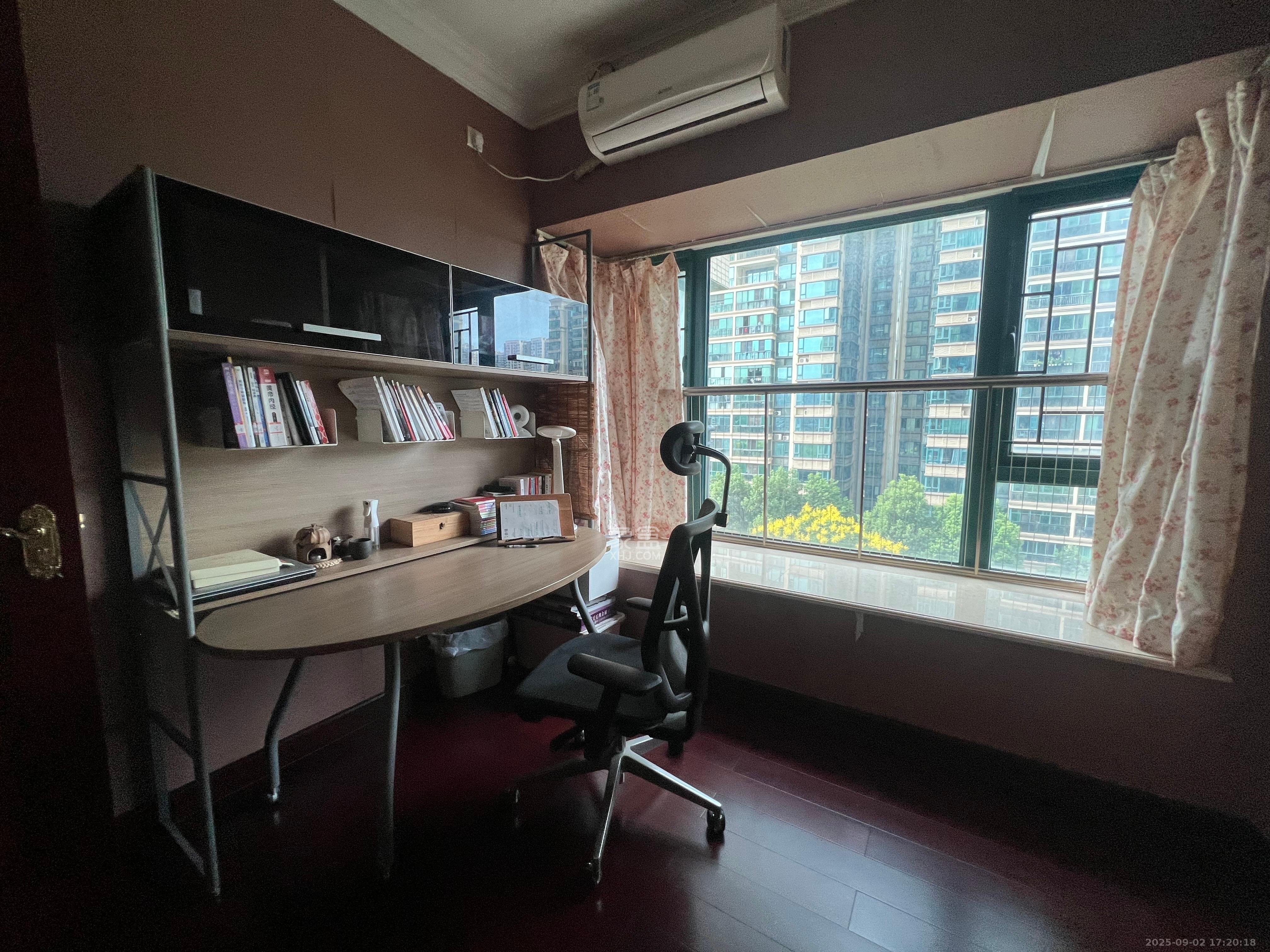 恒大绿洲  1室2厅2卫    3000.0元/月室内图