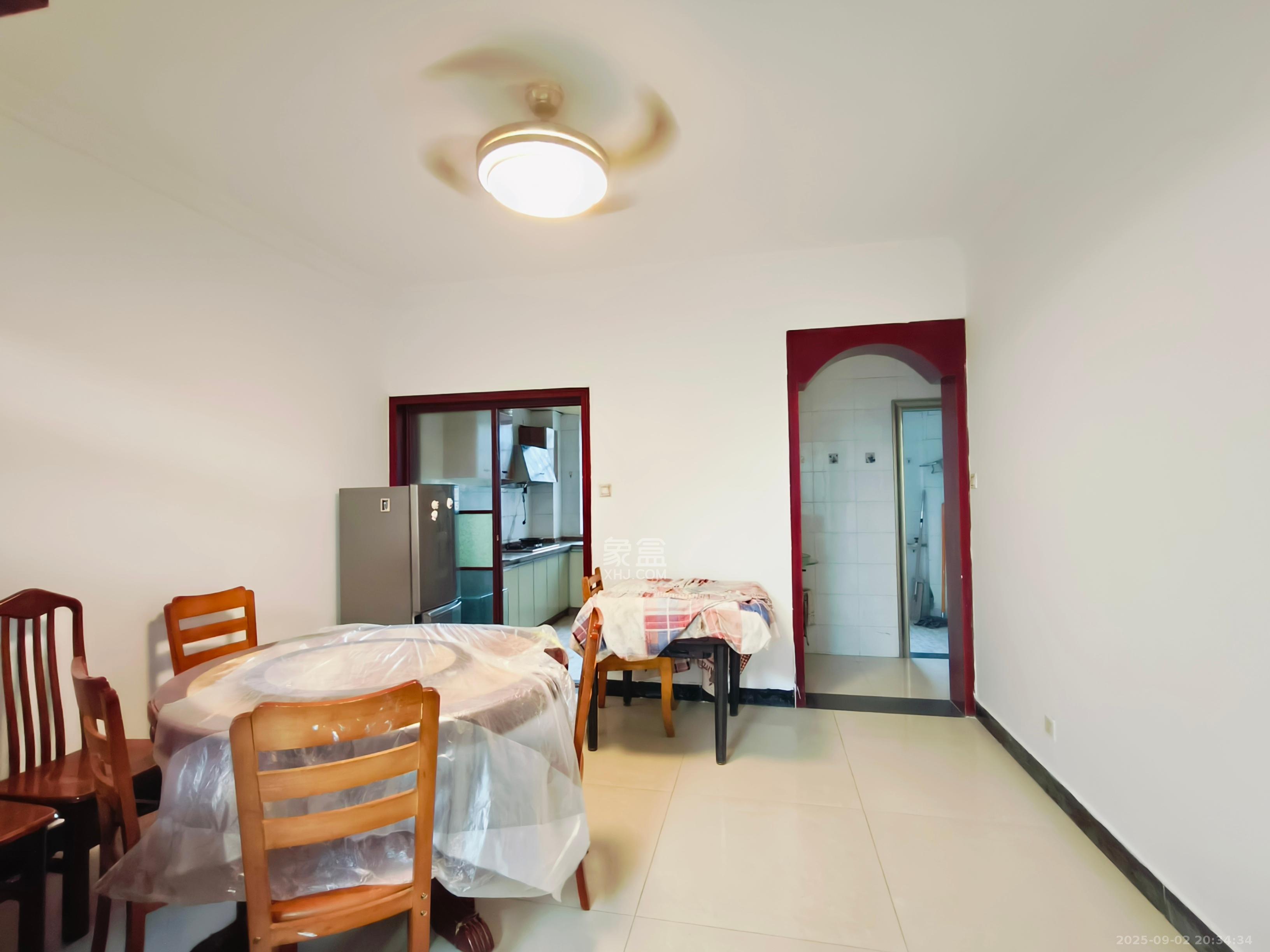 湘绣城 3室2厅2卫 1800.0元/月 湘绣城 3室2厅2卫 1800.0元/月室内图