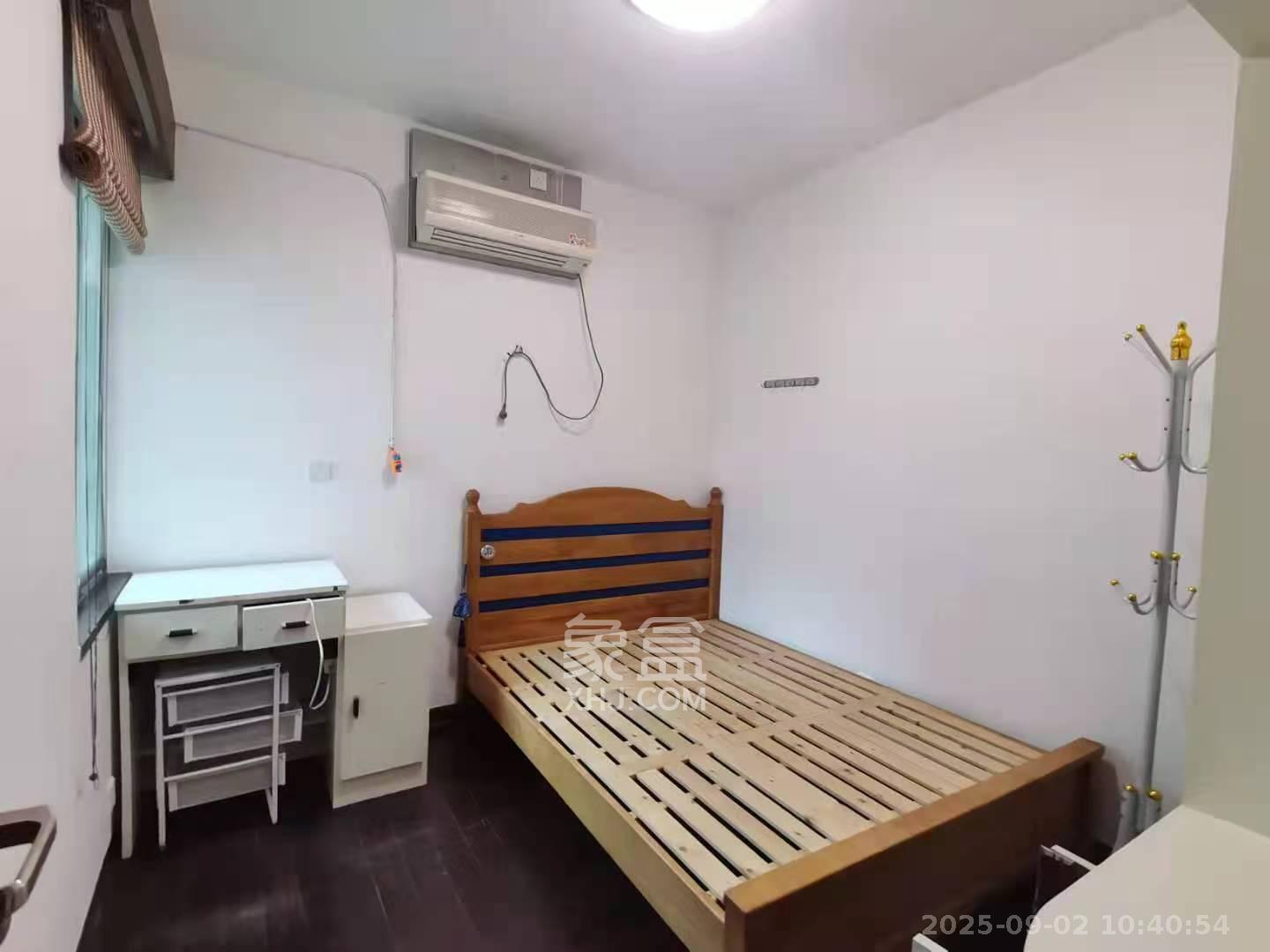 颐美园 3室2厅2卫 3000.0元/月 颐美园 3室2厅2卫 3000.0元/月室内图