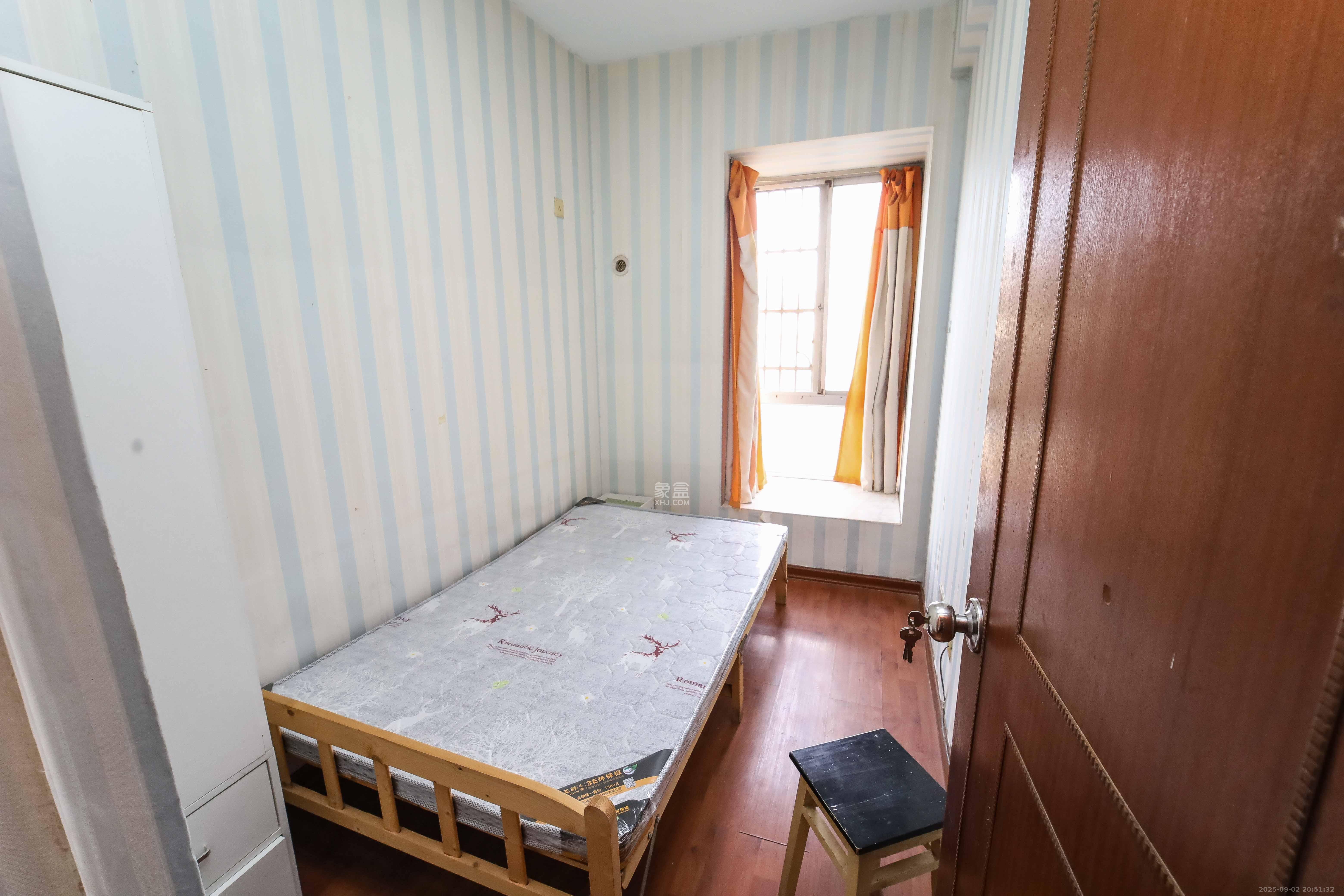 雄踞都市东家  2室2厅1卫    49.0万 雄踞都市东家  2室2厅1卫    49.0万卧室