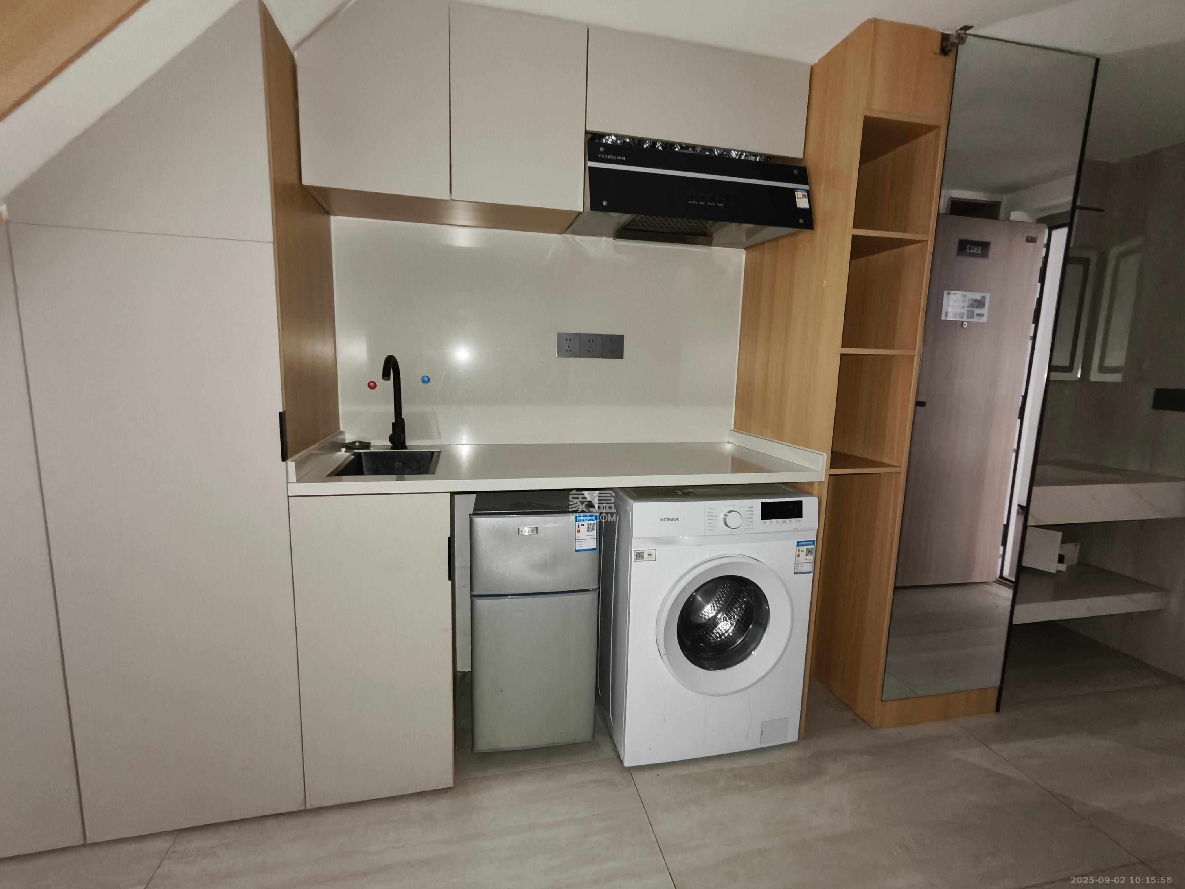 力高凤凰新天  2室1厅1卫    1800.0元/月室内图