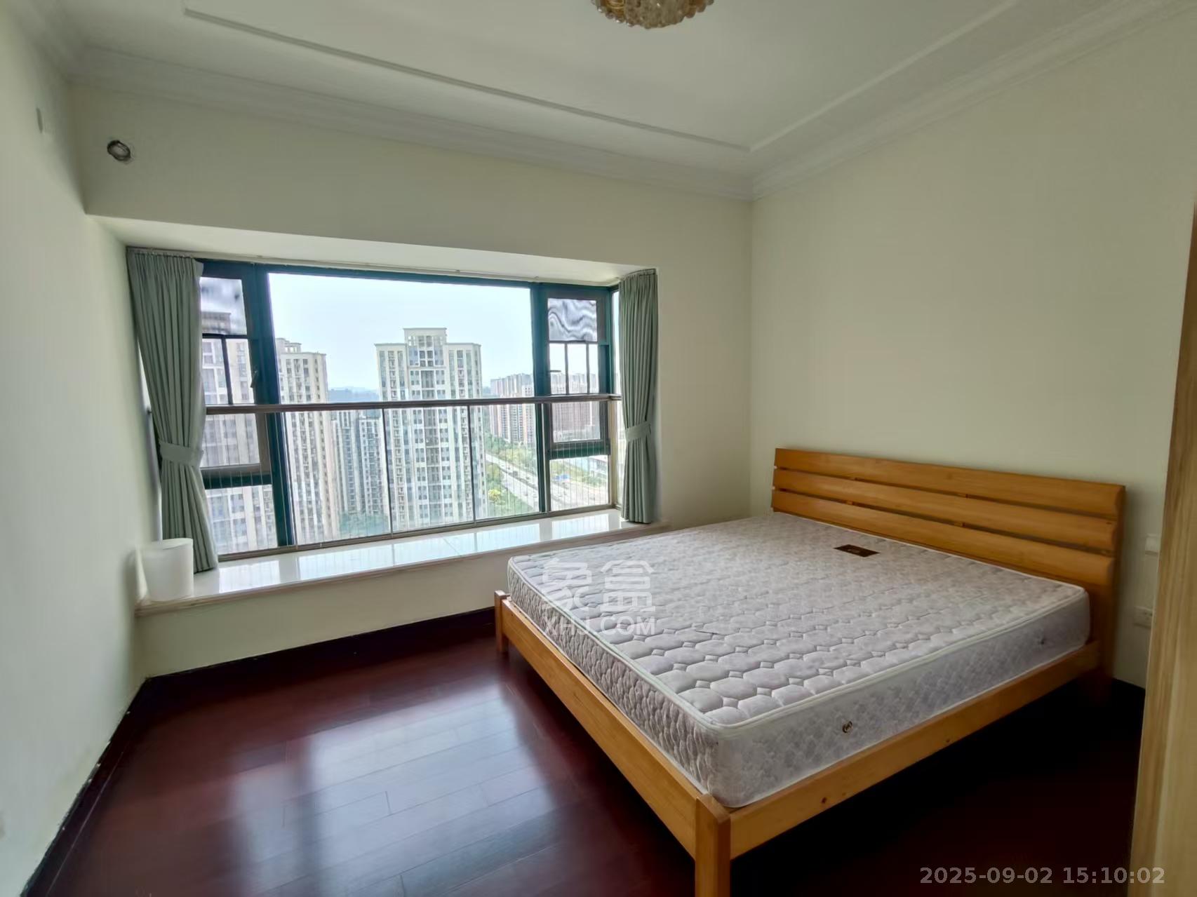 恒大华府  3室2厅1卫    2100.0元/月 恒大华府  3室2厅1卫    2100.0元/月室内图