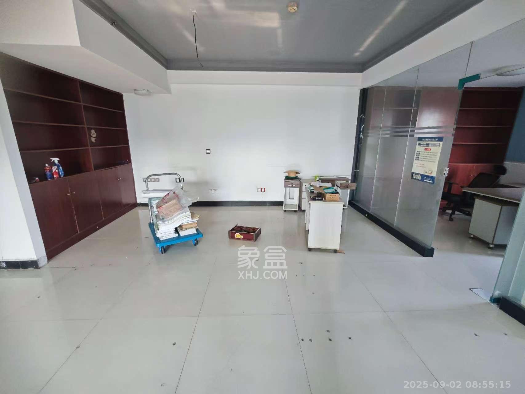 鸿运凯旋国际(科佳电脑城)  2室1厅1卫    2200.0元/月 鸿运凯旋国际(科佳电脑城)  2室1厅1卫    2200.0元/月室内图