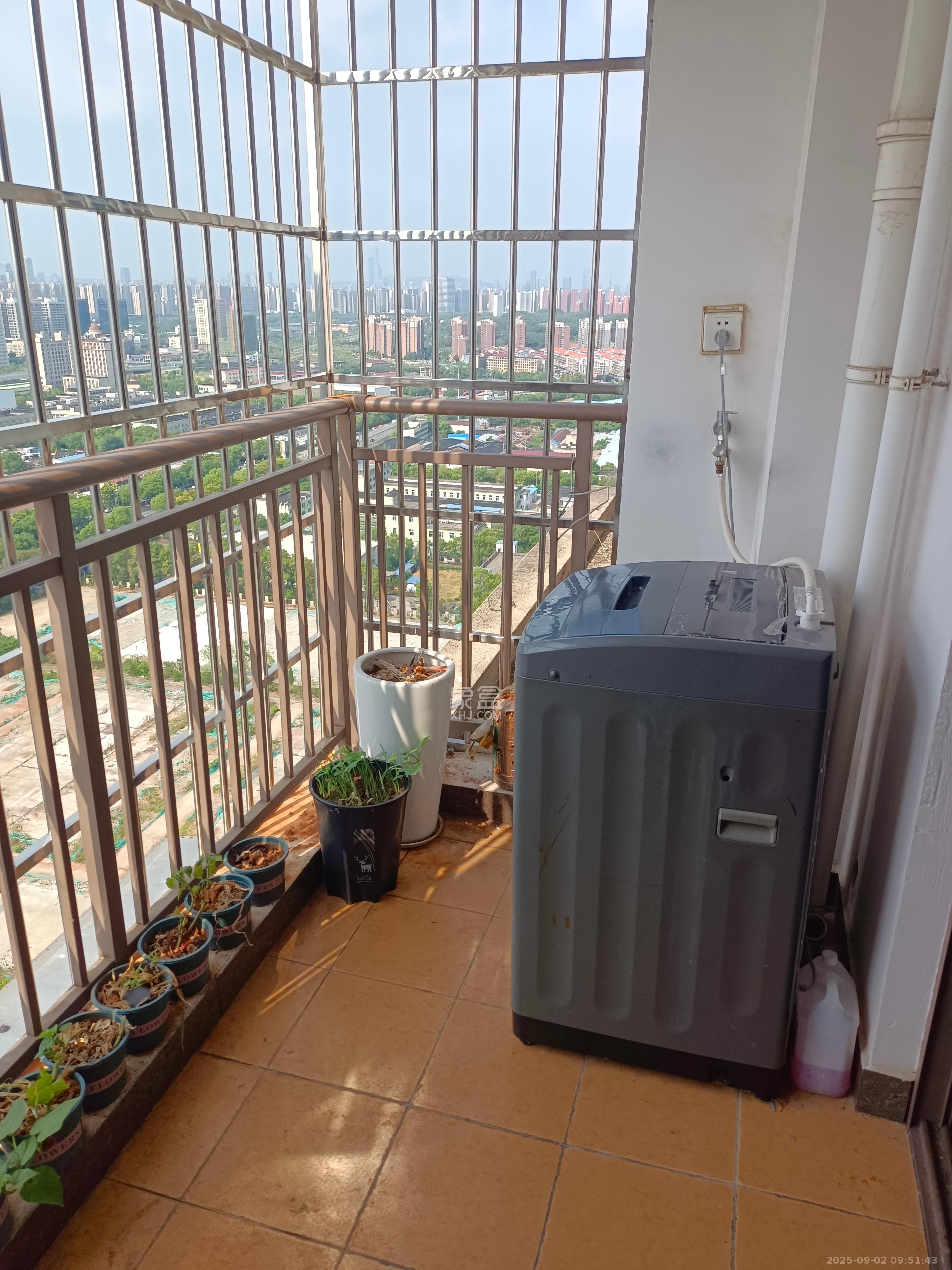 新长海广场  3室1厅1卫    2100.0元/月 新长海广场  3室1厅1卫    2100.0元/月室内图