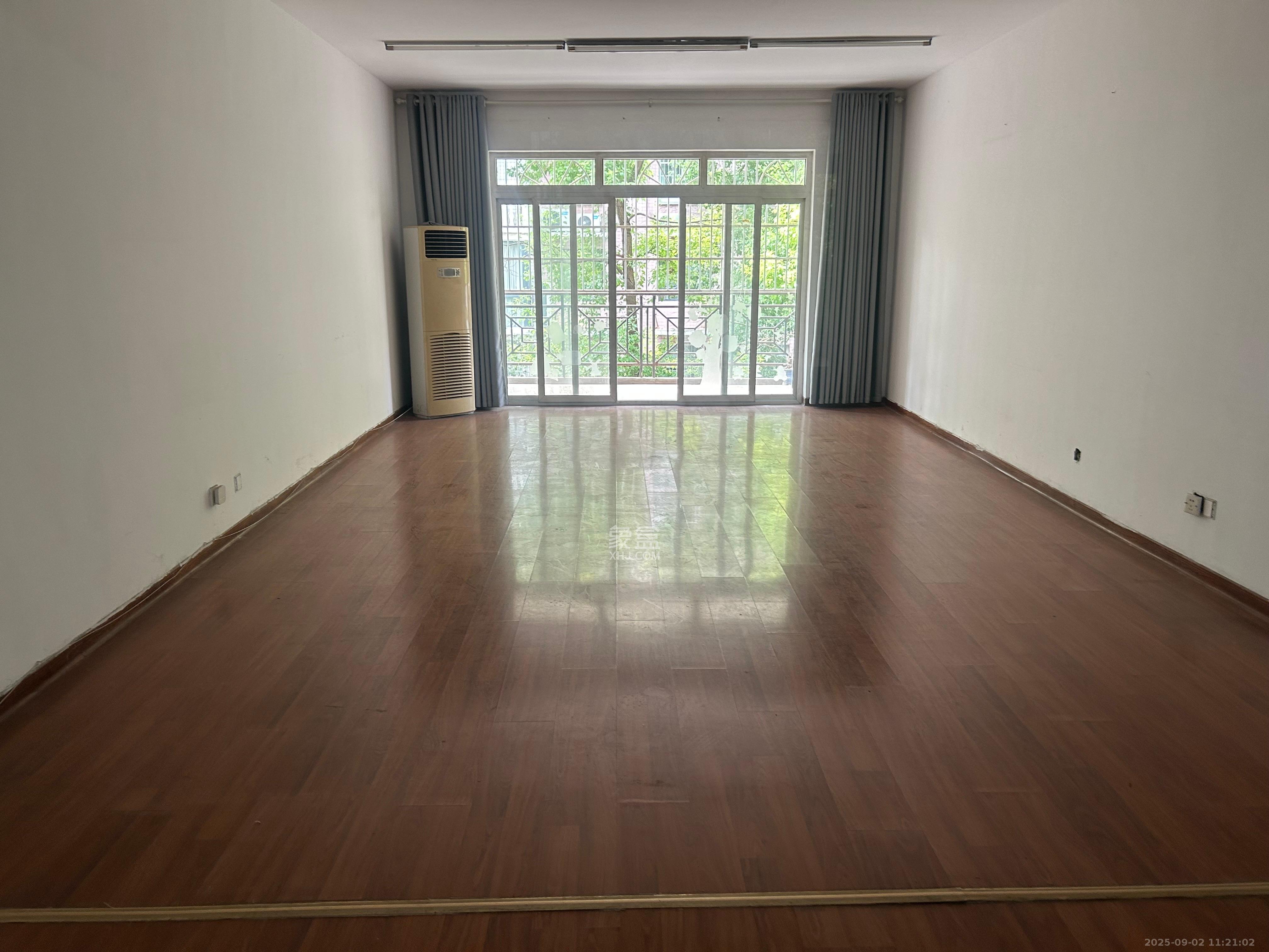 幸福人家 3室2厅2卫 2800.0元/月 幸福人家 3室2厅2卫 2800.0元/月室内图