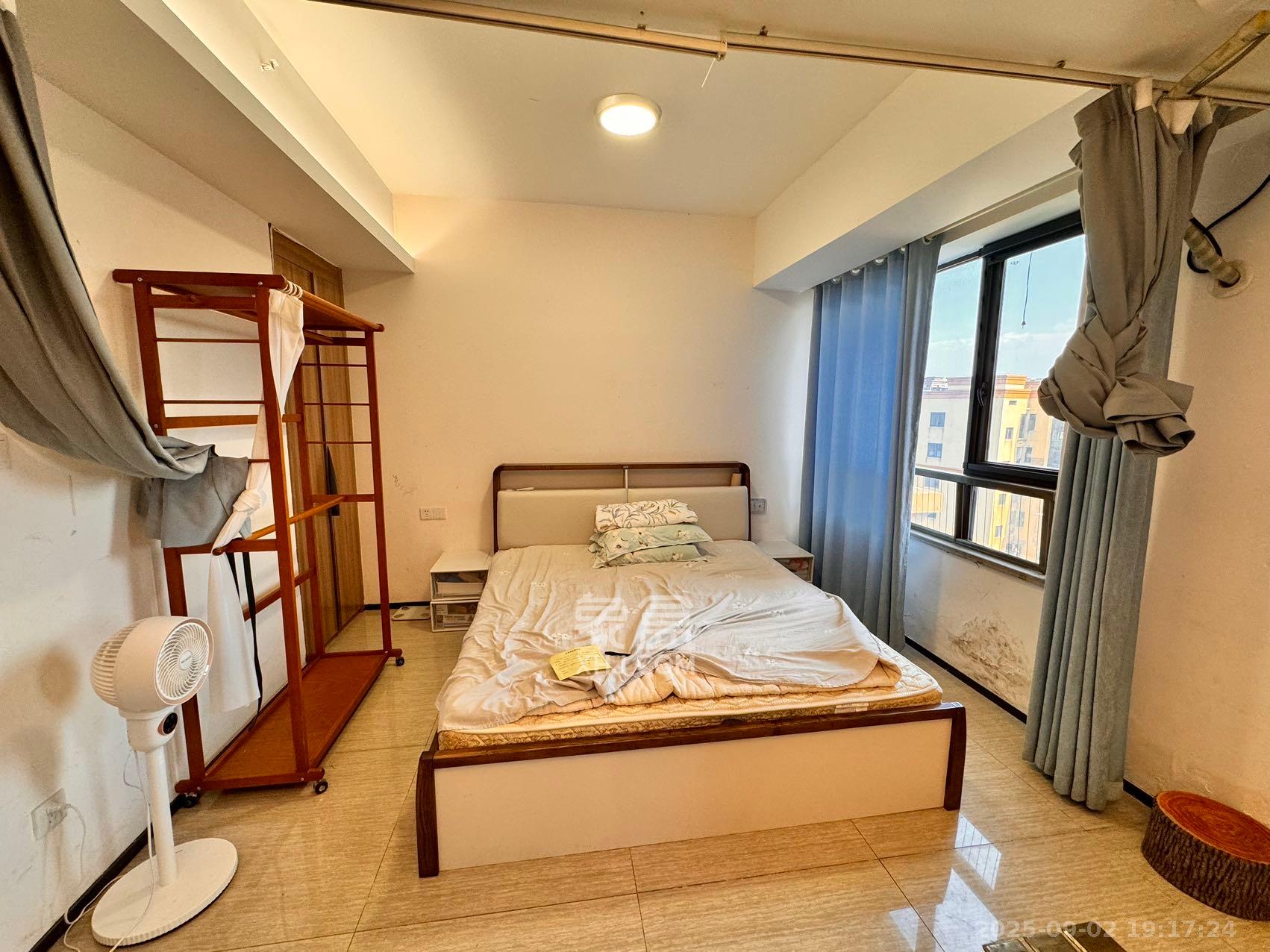 奥林匹克花园贡院三期 1室1厅1卫 1500.0元/月 奥林匹克花园贡院三期 1室1厅1卫 1500.0元/月室内图