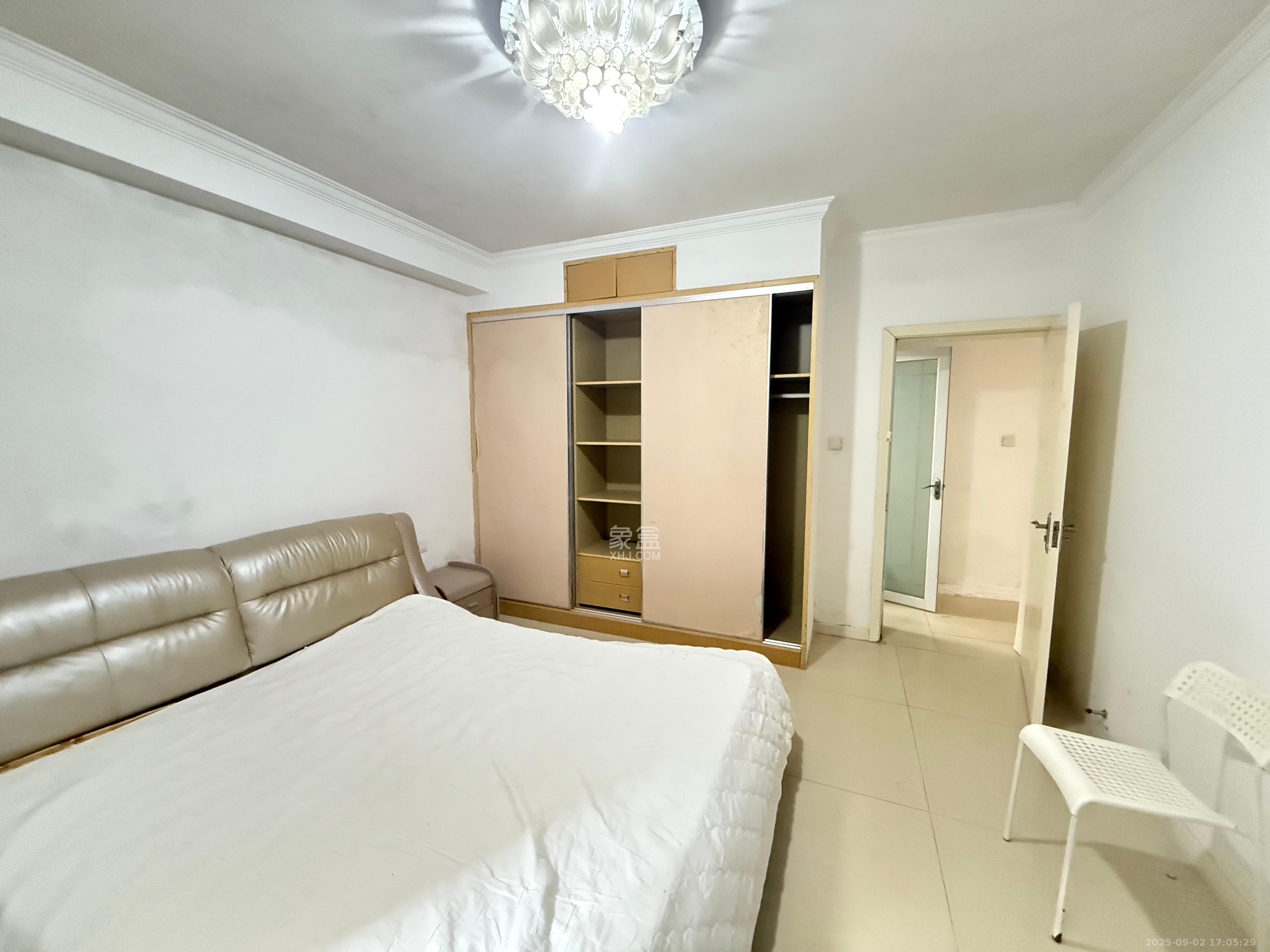 世嘉国际华城 2室2厅1卫 2400.0元/月 世嘉国际华城 2室2厅1卫 2400.0元/月室内图