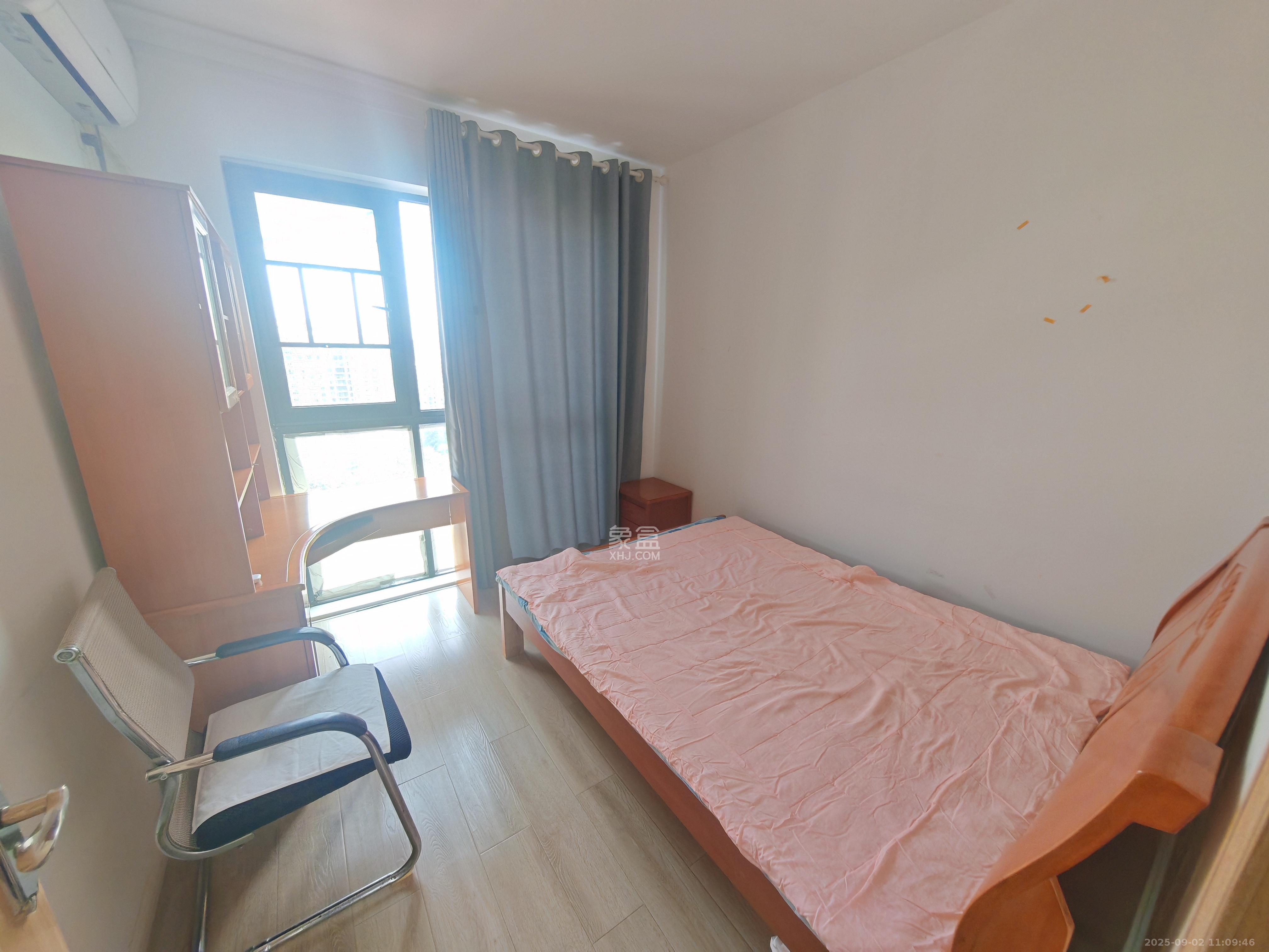 湘水熙园 4室2厅1卫 3300.0元/月 湘水熙园 4室2厅1卫 3300.0元/月室内图