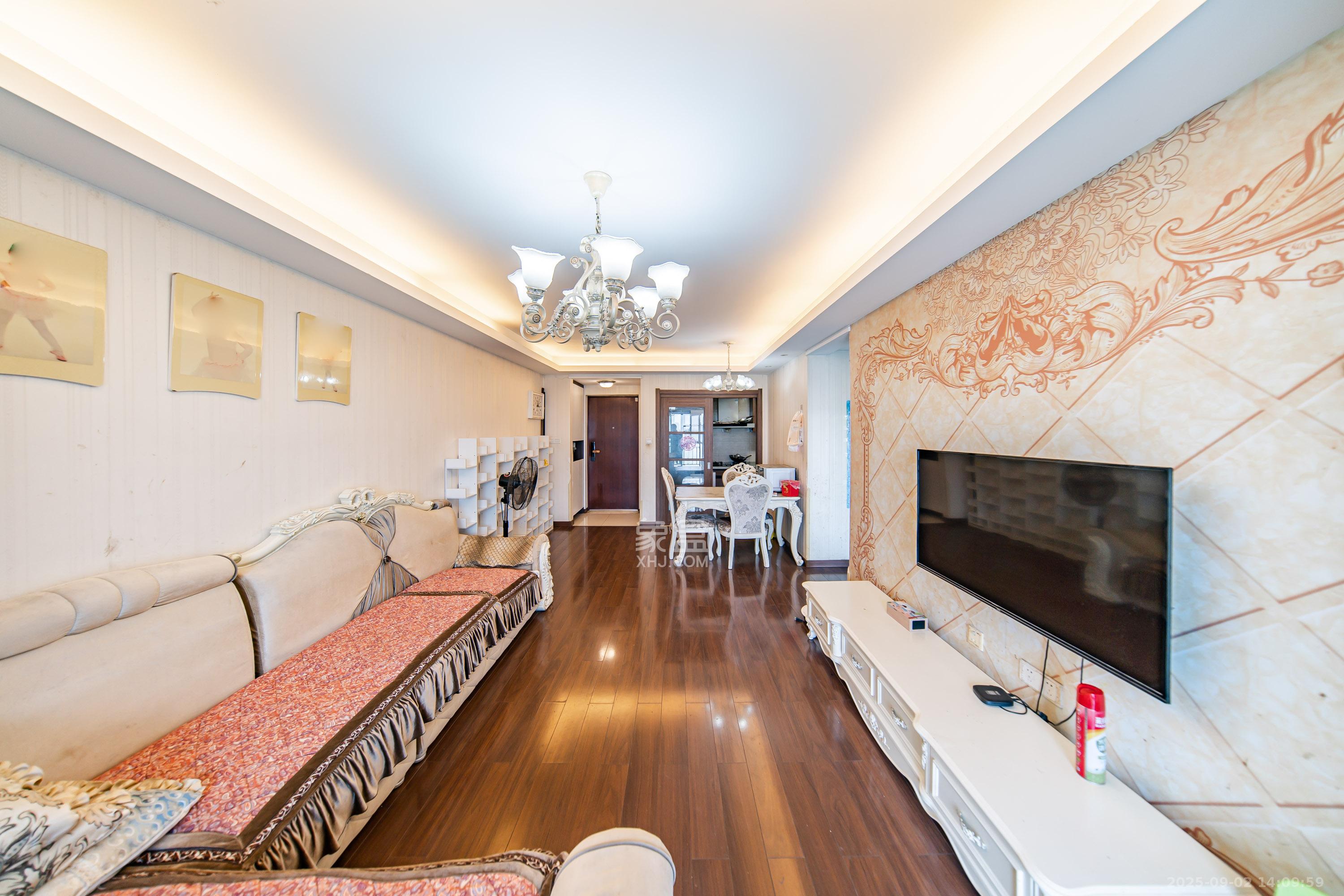 万科白鹭郡  3室2厅2卫    92.0万 万科白鹭郡  3室2厅2卫    92.0万客厅