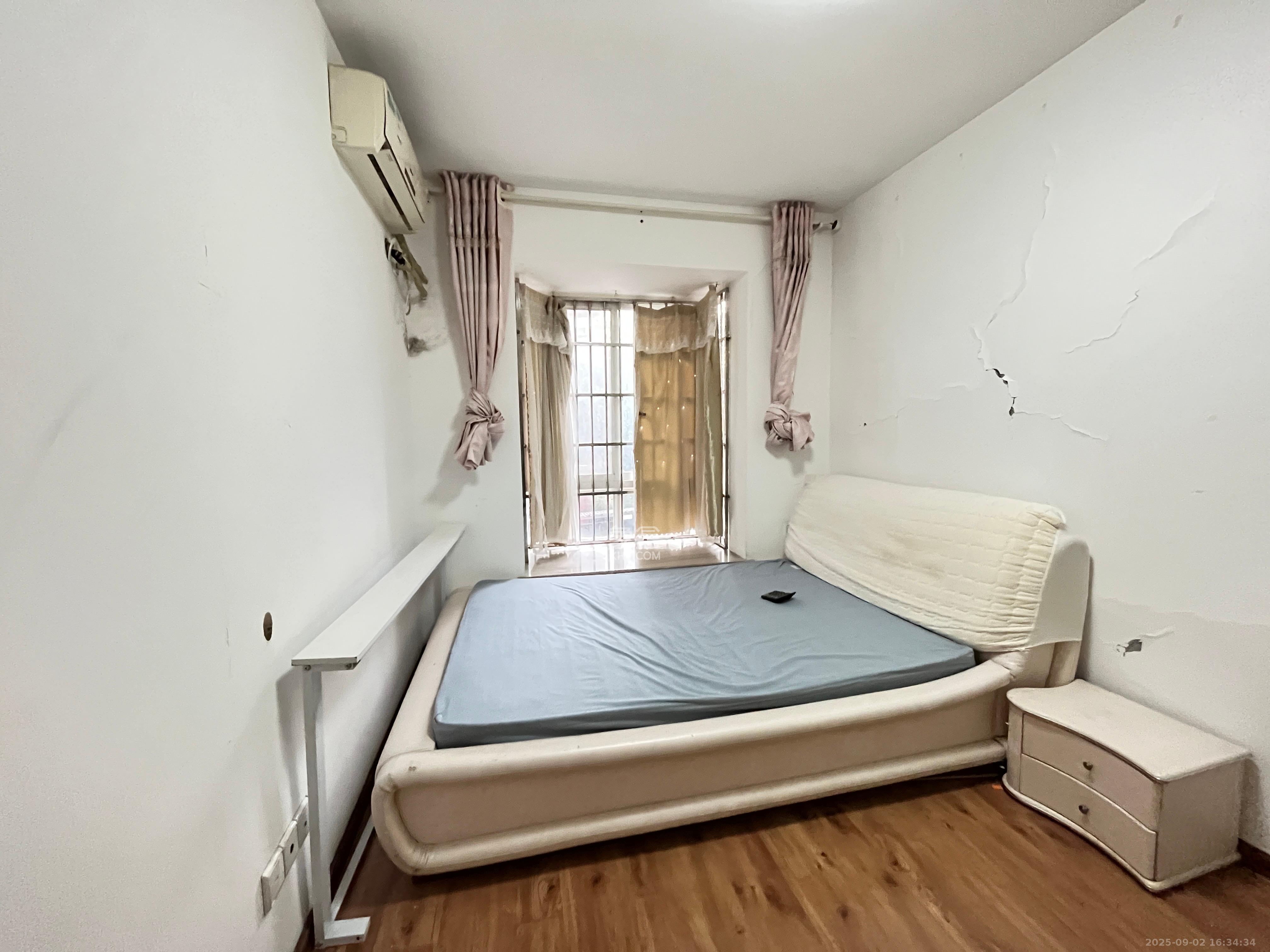 东门壹号家园  3室2厅2卫    2500.0元/月 东门壹号家园  3室2厅2卫    2500.0元/月室内图