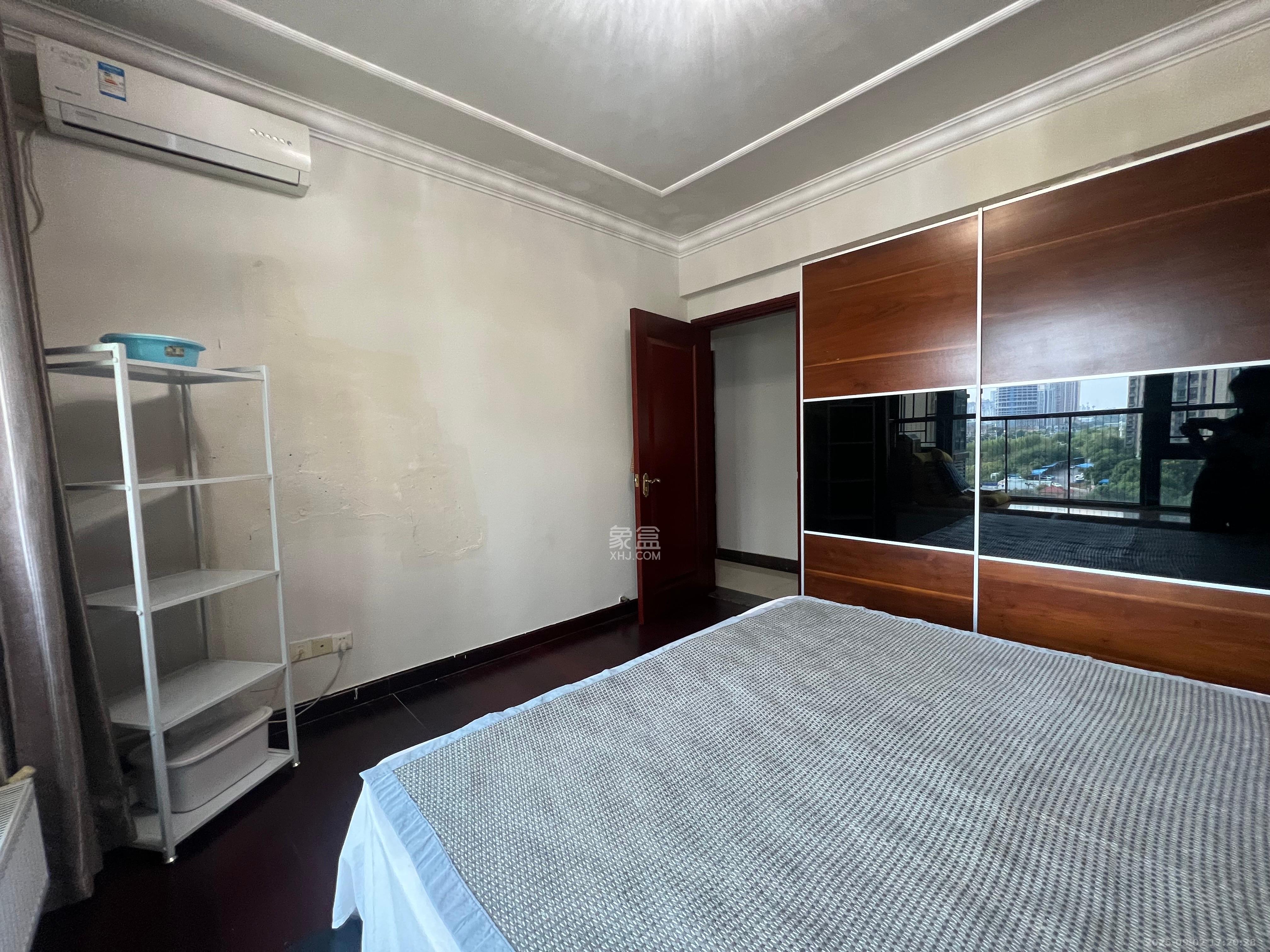 恒大绿洲  1室2厅2卫    3000.0元/月室内图