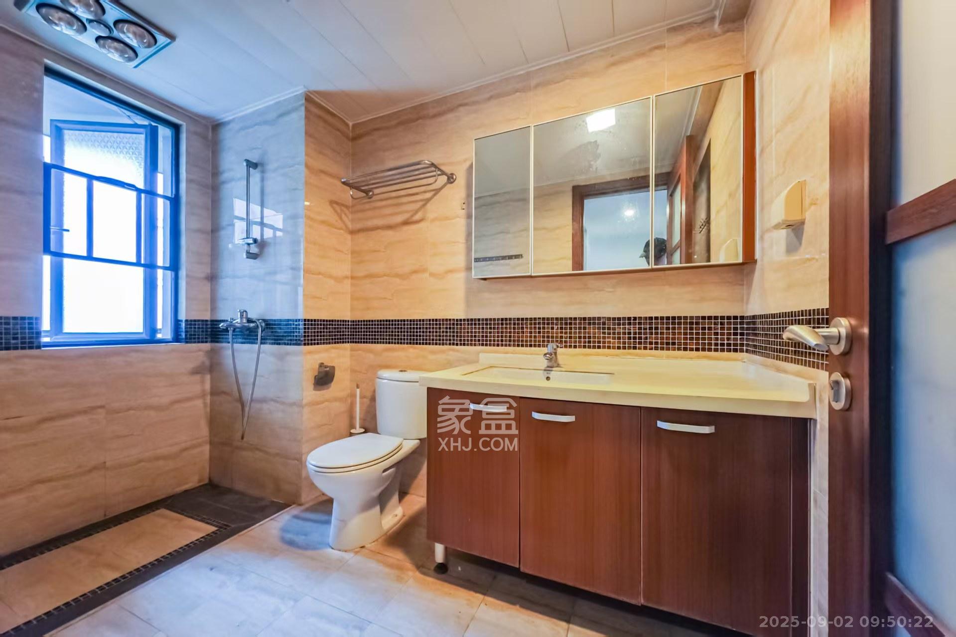 万科金域华府一期  3室2厅1卫    2900.0元/月室内图