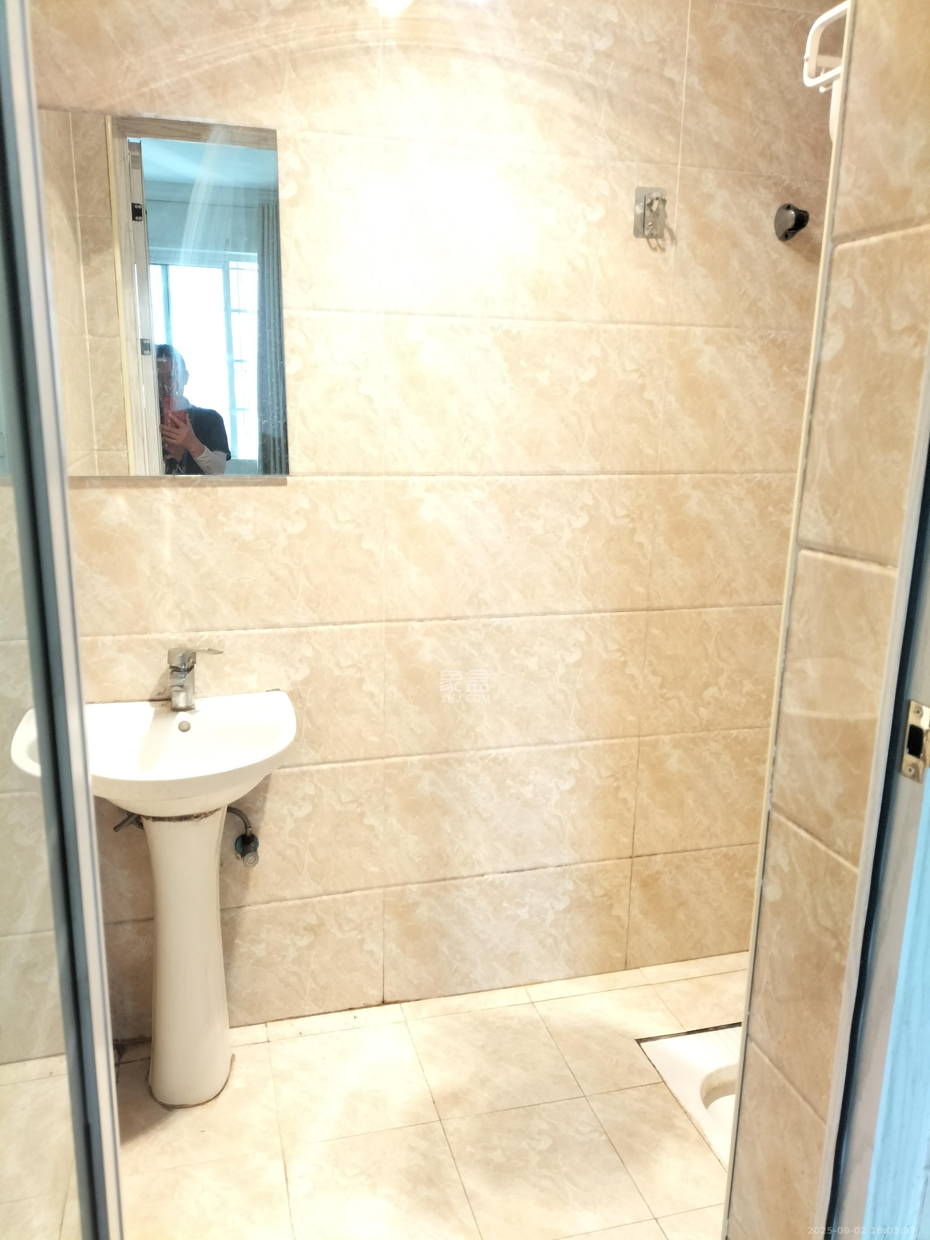 嘉顺苑  1室1厅1卫    1200.0元/月室内图