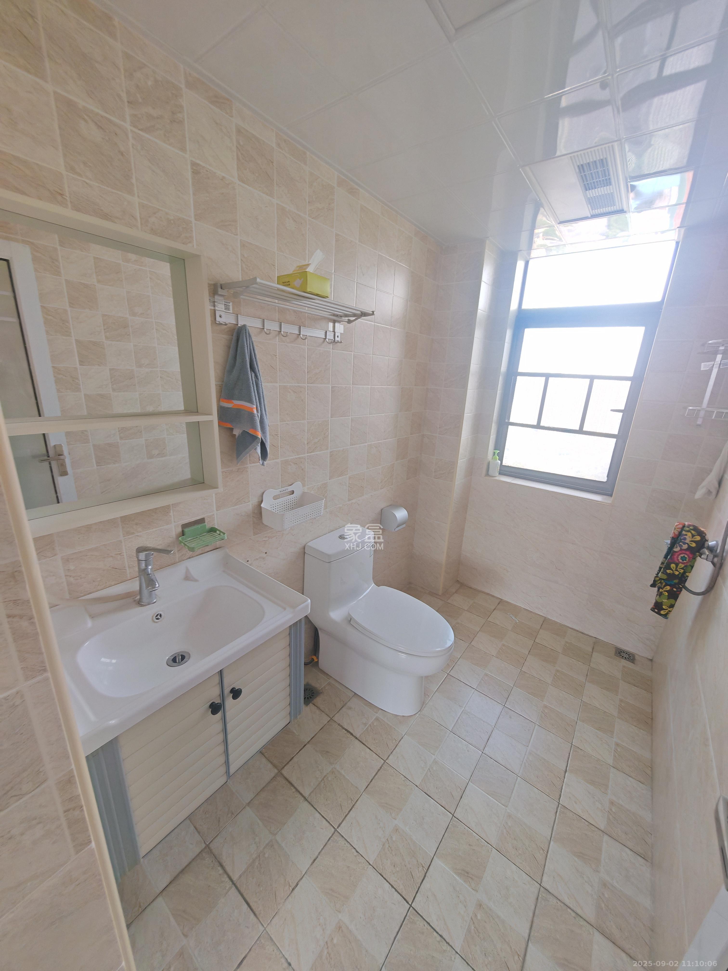 湘水熙园 4室2厅1卫 3300.0元/月 湘水熙园 4室2厅1卫 3300.0元/月室内图